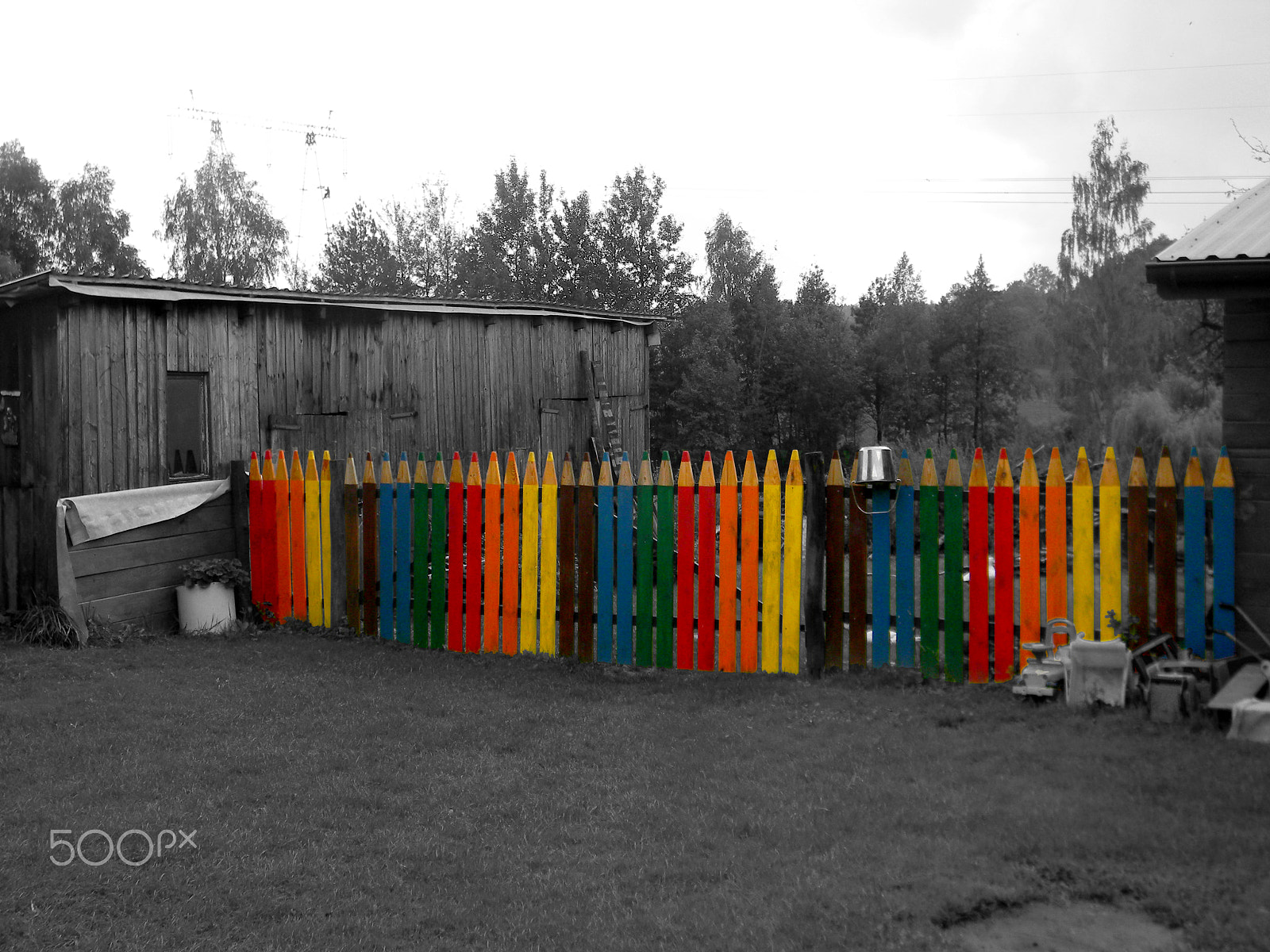 Nikon Coolpix L110 sample photo. That colorful fence photography