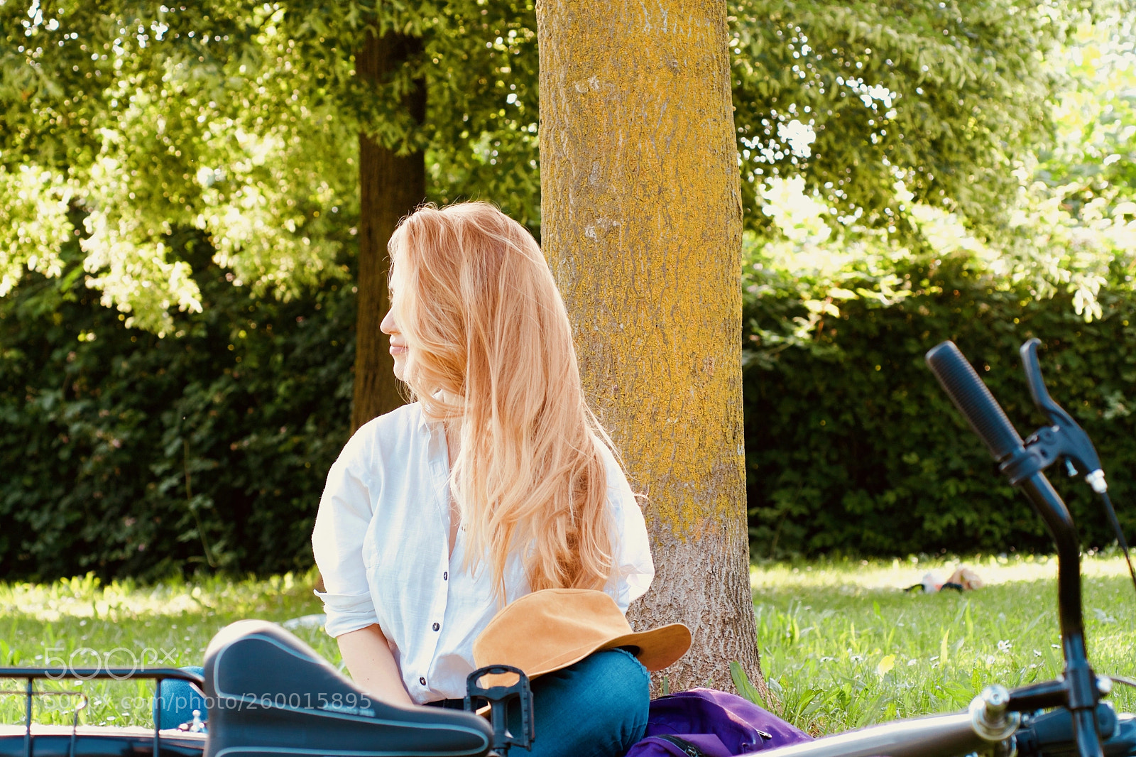Nikon D500 sample photo. Beautiful young model relaxing photography