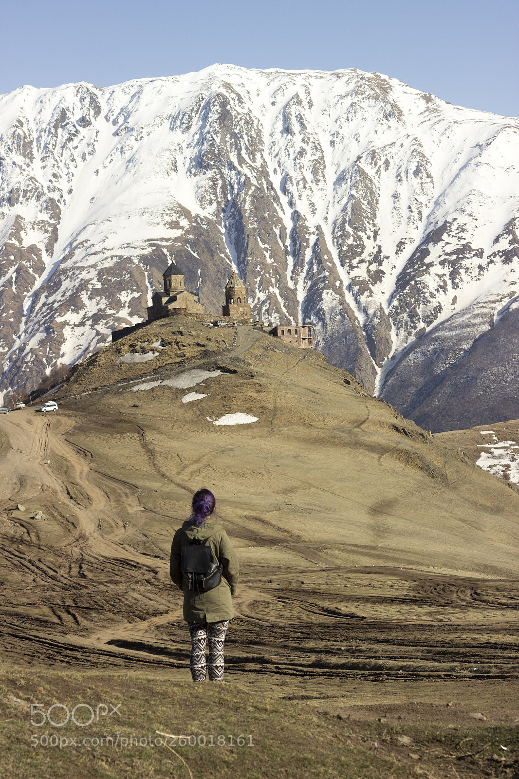 Canon EOS 600D (Rebel EOS T3i / EOS Kiss X5) sample photo. Girl looking towards kazbegi photography