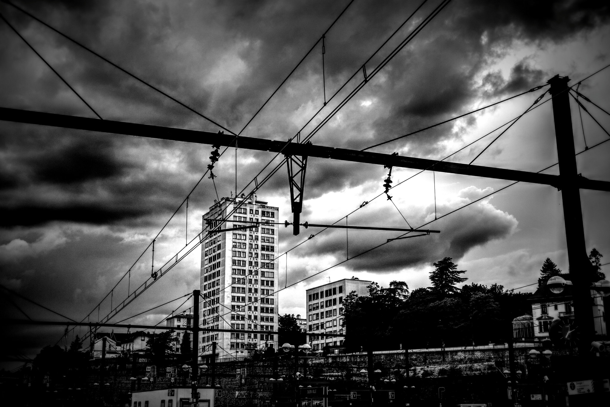 Canon EF 24-70mm F2.8L USM sample photo. Dijon station - france photography