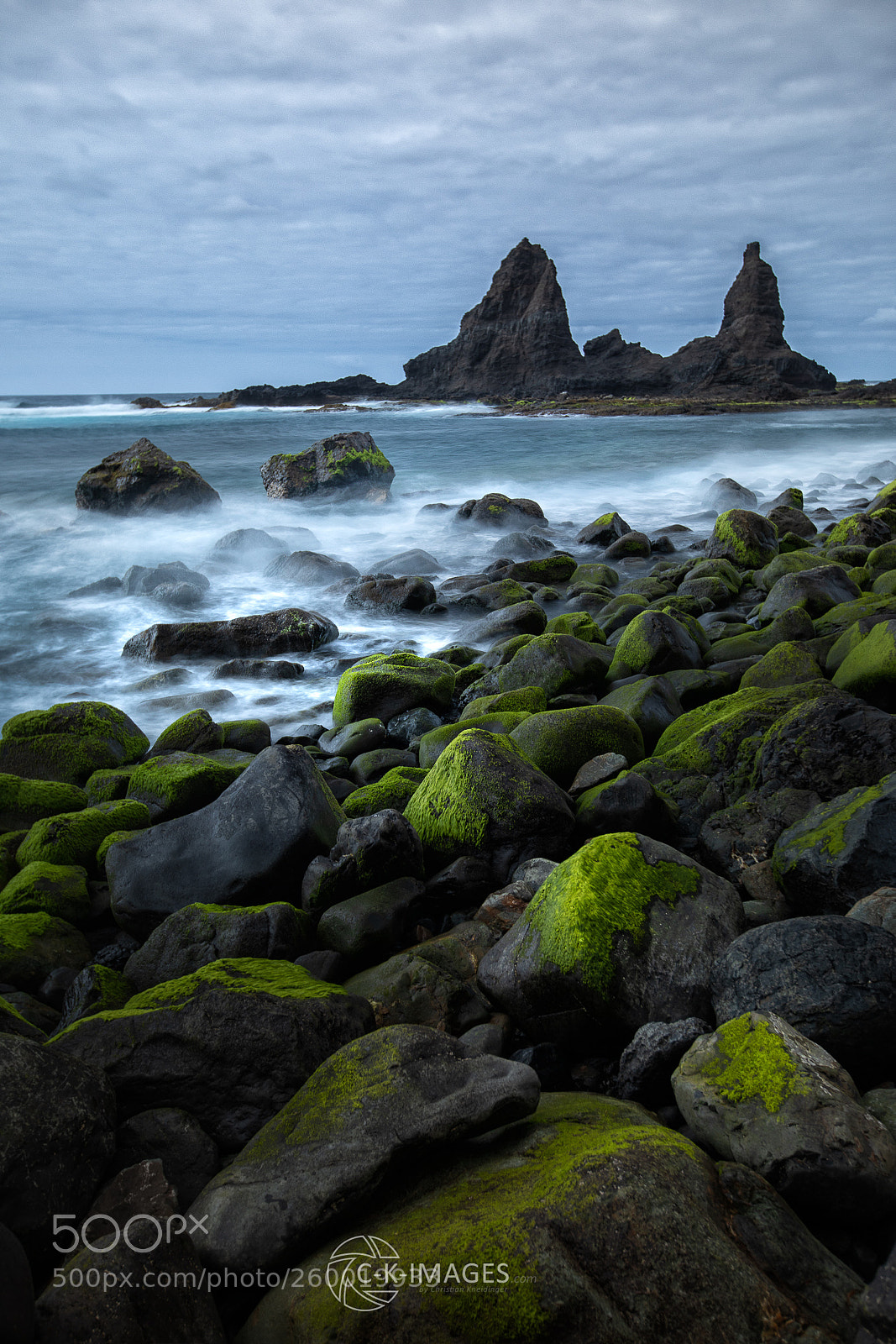 Canon EOS 5D Mark IV sample photo. Green rocks photography