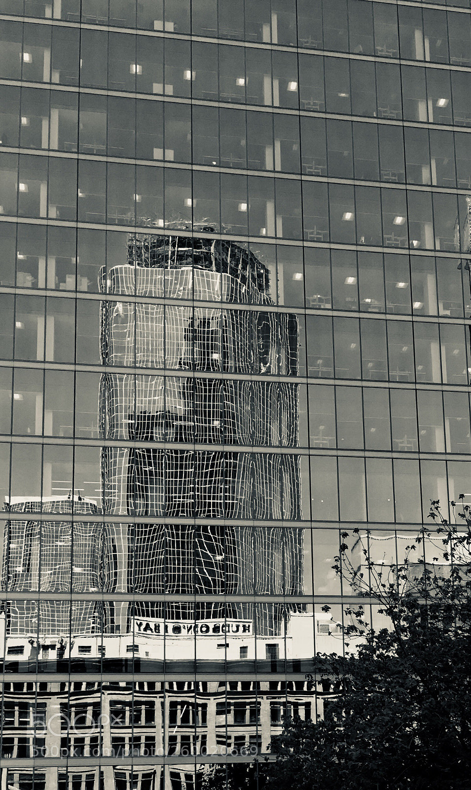 Apple iPhone 6s sample photo. Reflecting the city photography