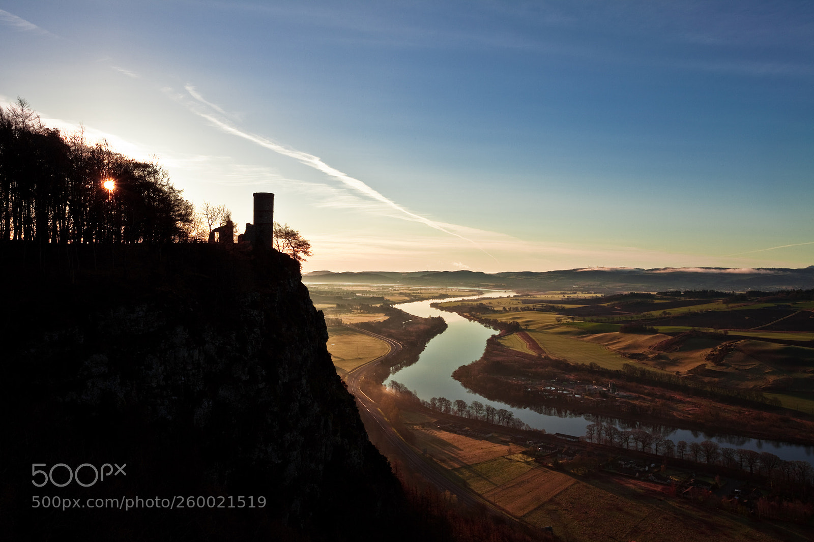 Canon EOS 5D Mark II sample photo. Kinnoull hill watchtower photography