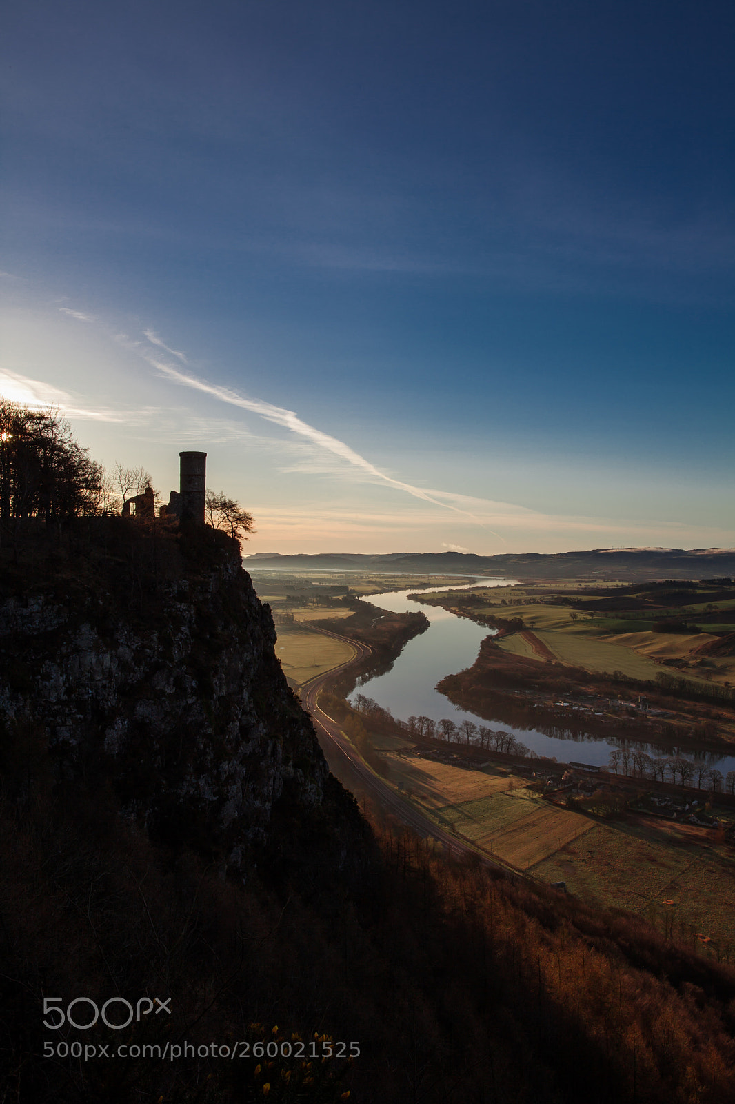 Canon EOS 5D Mark II sample photo. Kinnoull hill watchtower photography