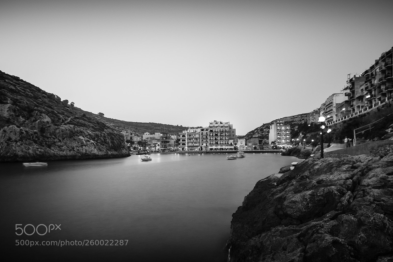 Canon EOS 100D (EOS Rebel SL1 / EOS Kiss X7) sample photo. Malta black and white photography