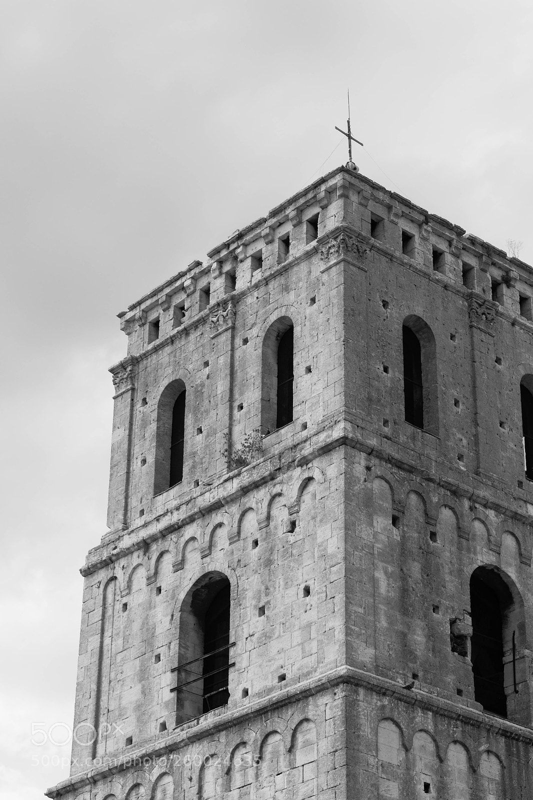 Canon EOS 700D (EOS Rebel T5i / EOS Kiss X7i) sample photo. Church in arles photography