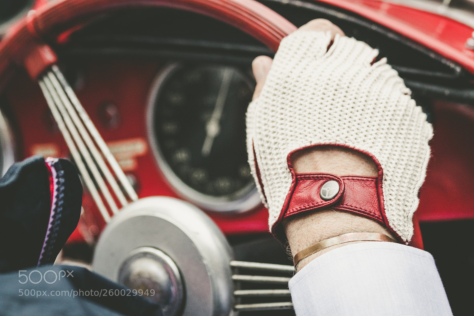 Canon EOS 7D Mark II sample photo. Oldschool driving photography