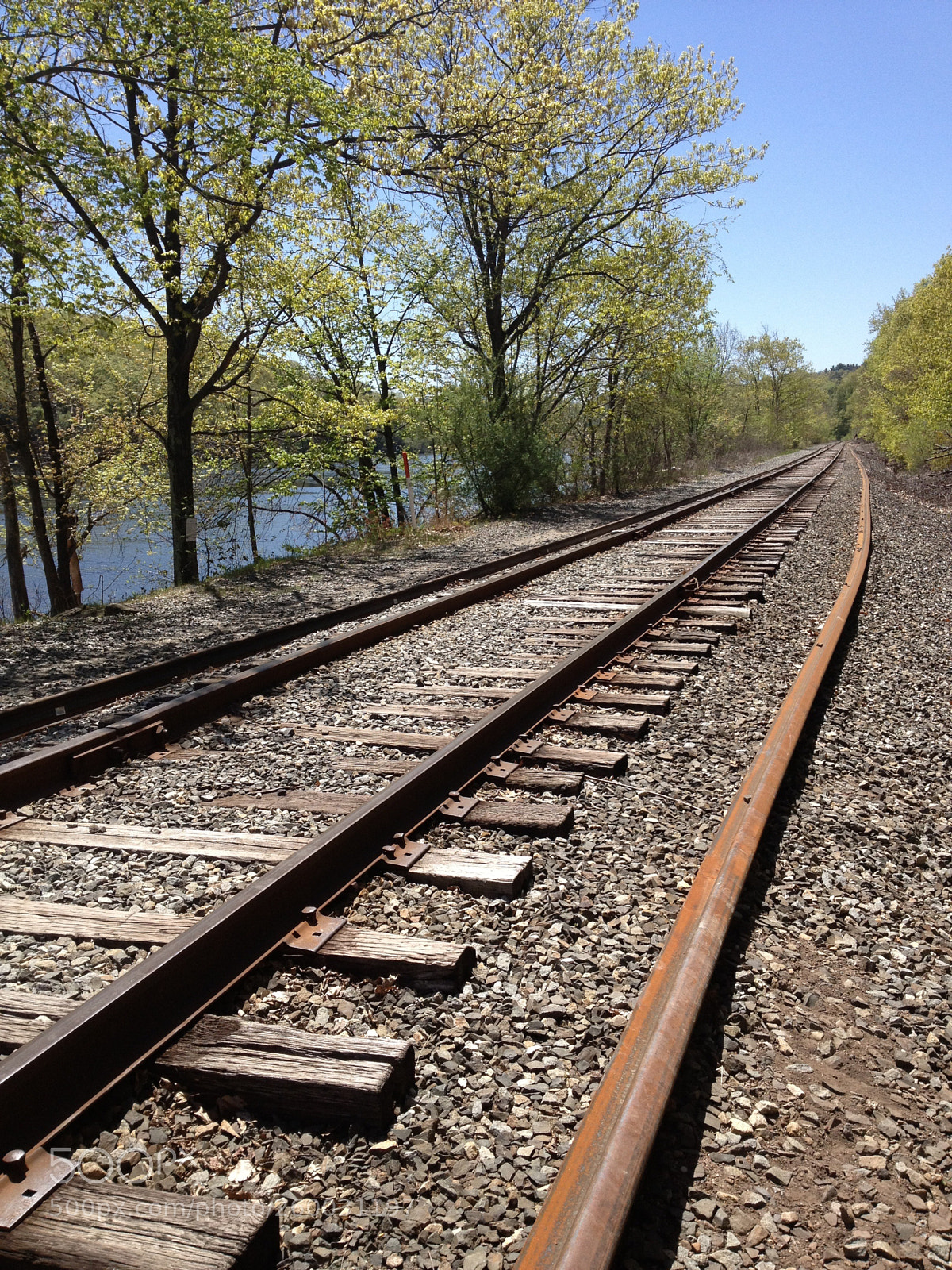 Apple iPhone 4S sample photo. Tracks photography