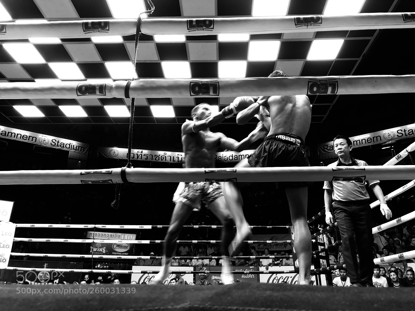 Apple iPhone X sample photo. Thai boxer photography