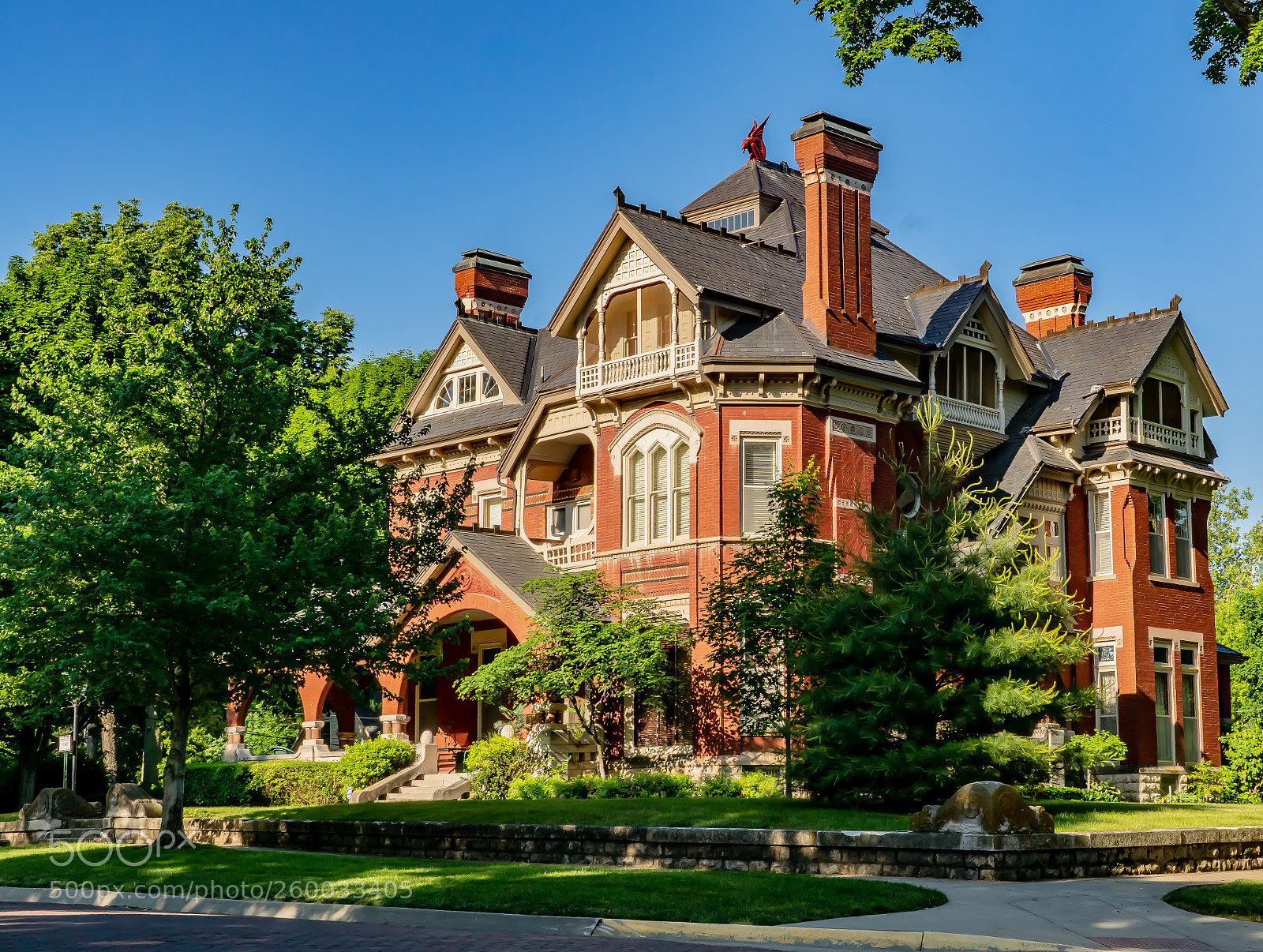 Sony ILCA-77M2 sample photo. Gargoyles house photography