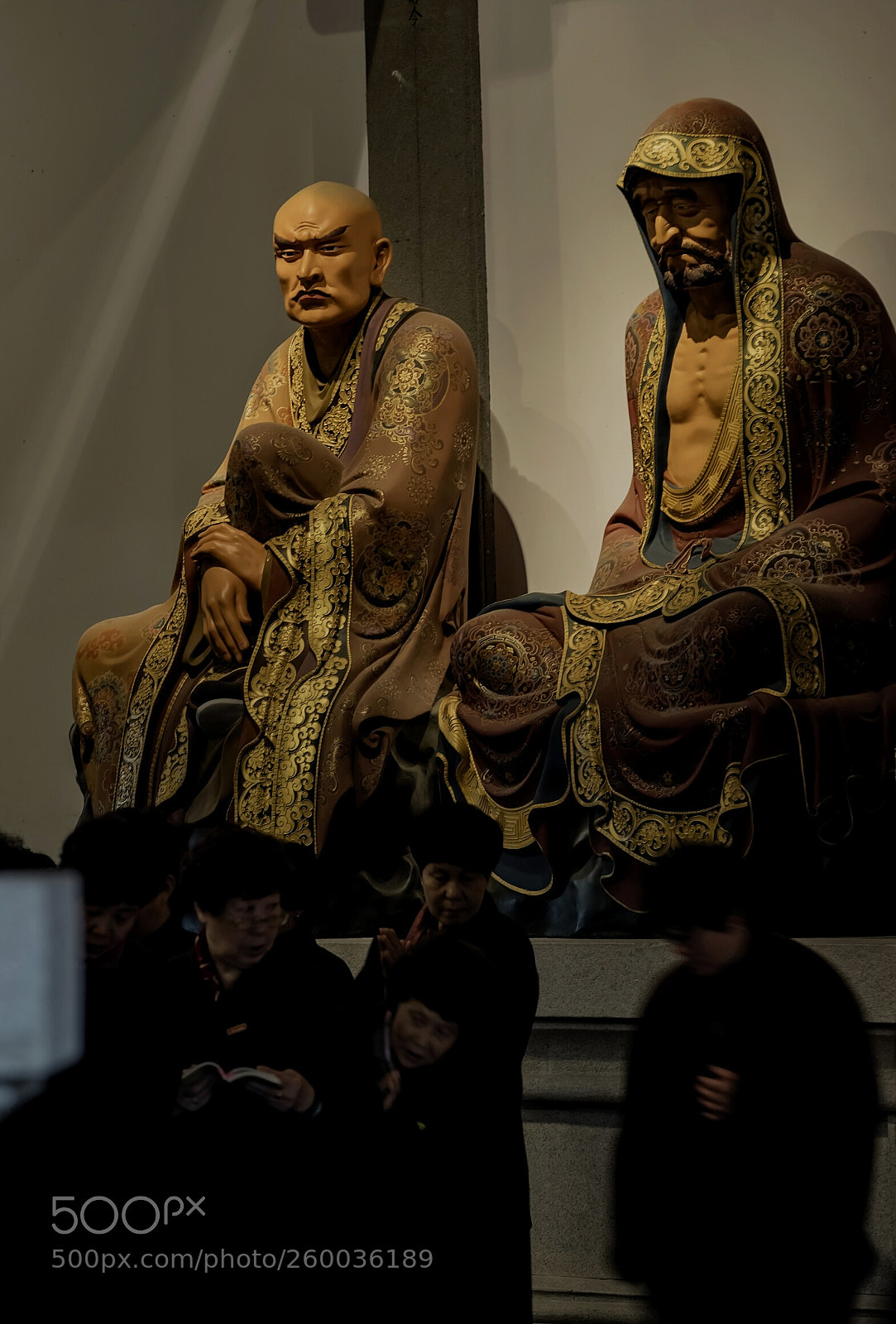 Canon EOS-1D X Mark II sample photo. 神龛之下 photography