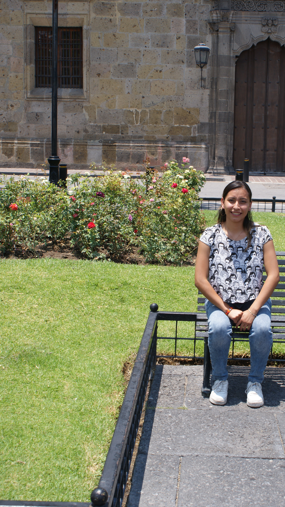 Sony Alpha DSLR-A200 sample photo. Smile photography