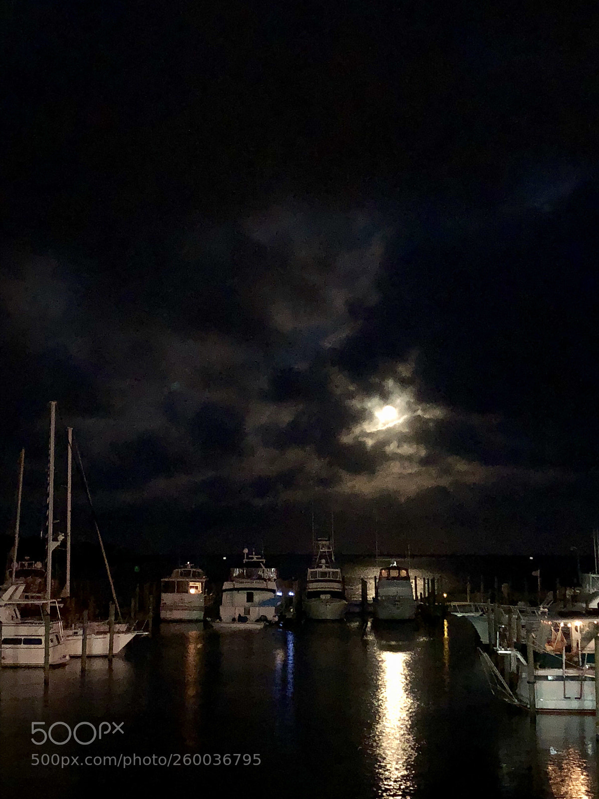 Apple iPhone X sample photo. Full moon photography