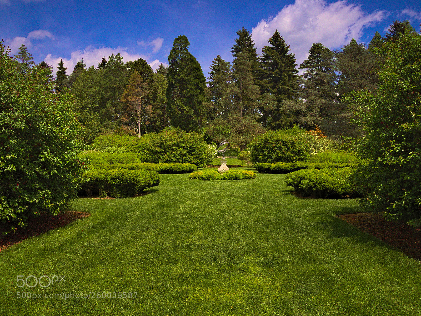 Olympus OM-D E-M10 II sample photo. Sundial garden photography