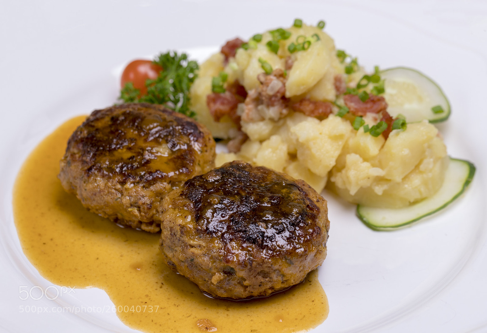 Canon EOS 6D Mark II sample photo. German meatballs frikadellen, fleischflanzerl photography