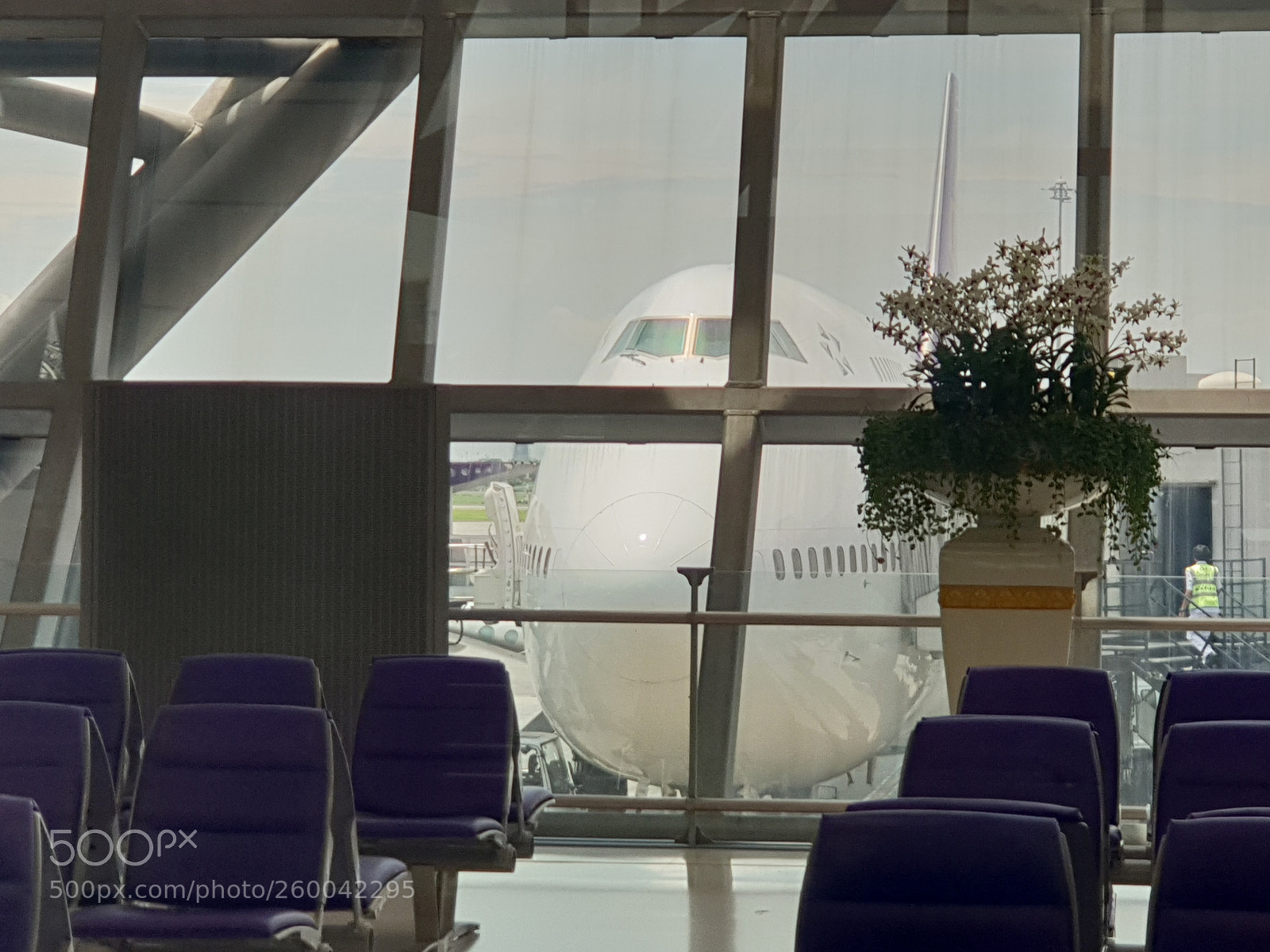 Samsung Galaxy S9+ sample photo. Bangkok airport photography