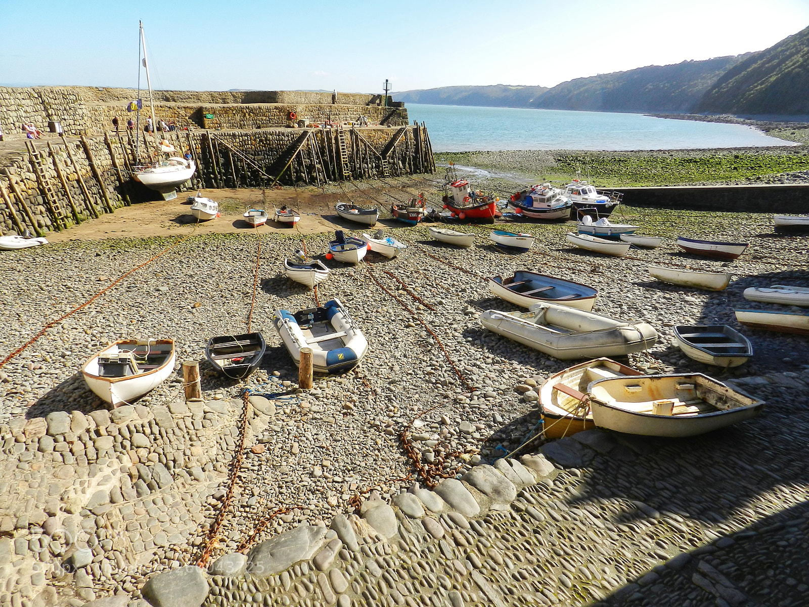 Nikon Coolpix P500 sample photo. Clovelly harbour photography