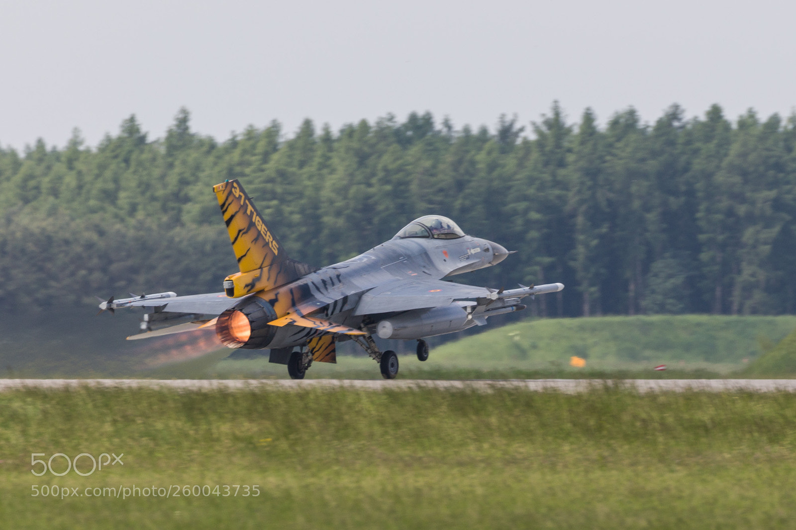 Canon EOS 7D Mark II sample photo. F-16 at take off photography