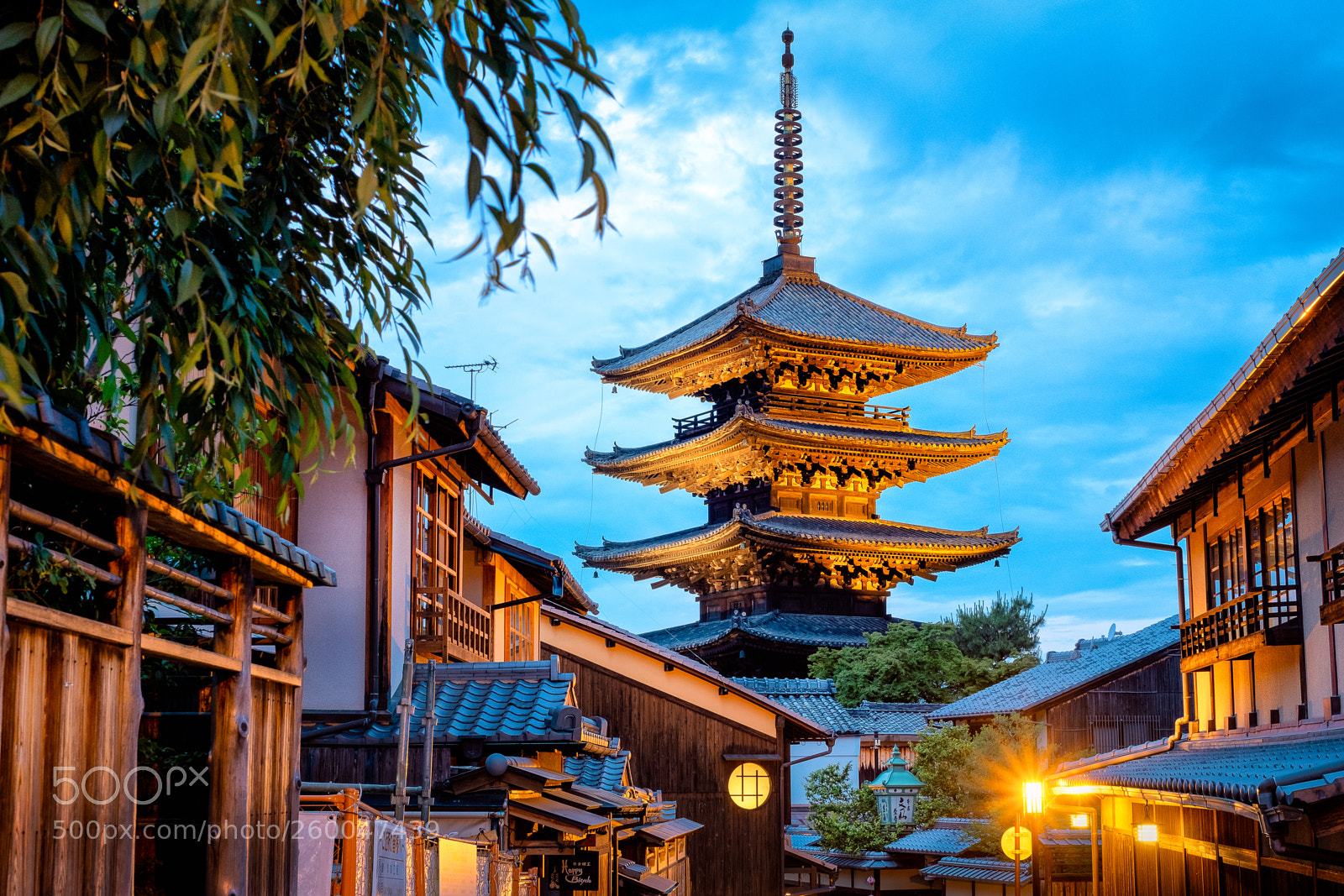 Fujifilm X-Pro2 sample photo. Yasaka pagoda photography