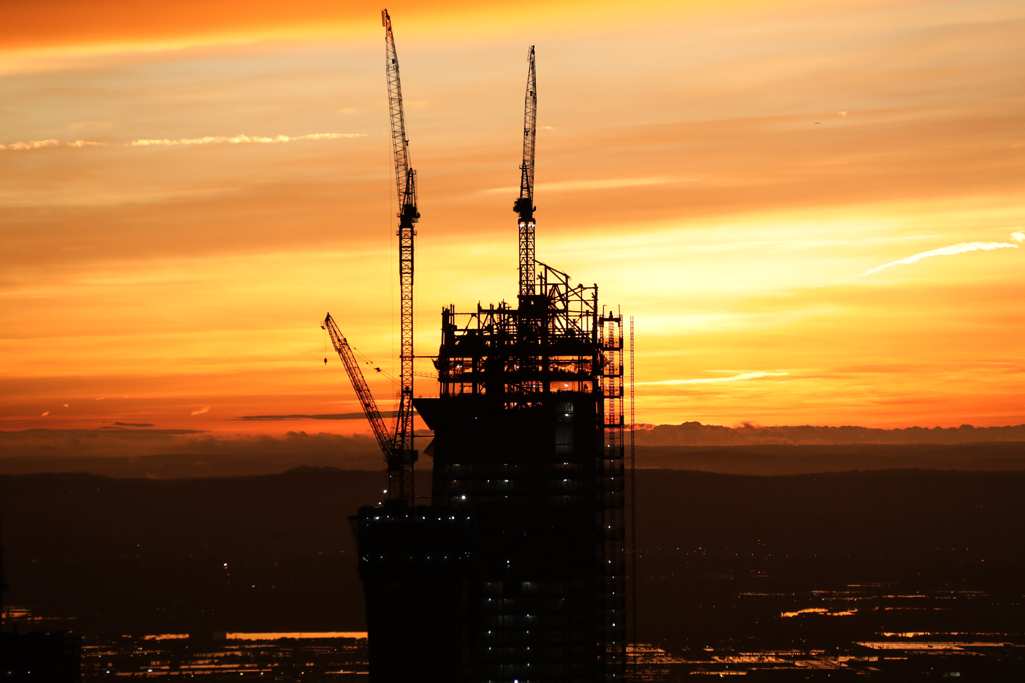 Canon EF 28-300mm F3.5-5.6L IS USM sample photo. Manhattan dusk photography