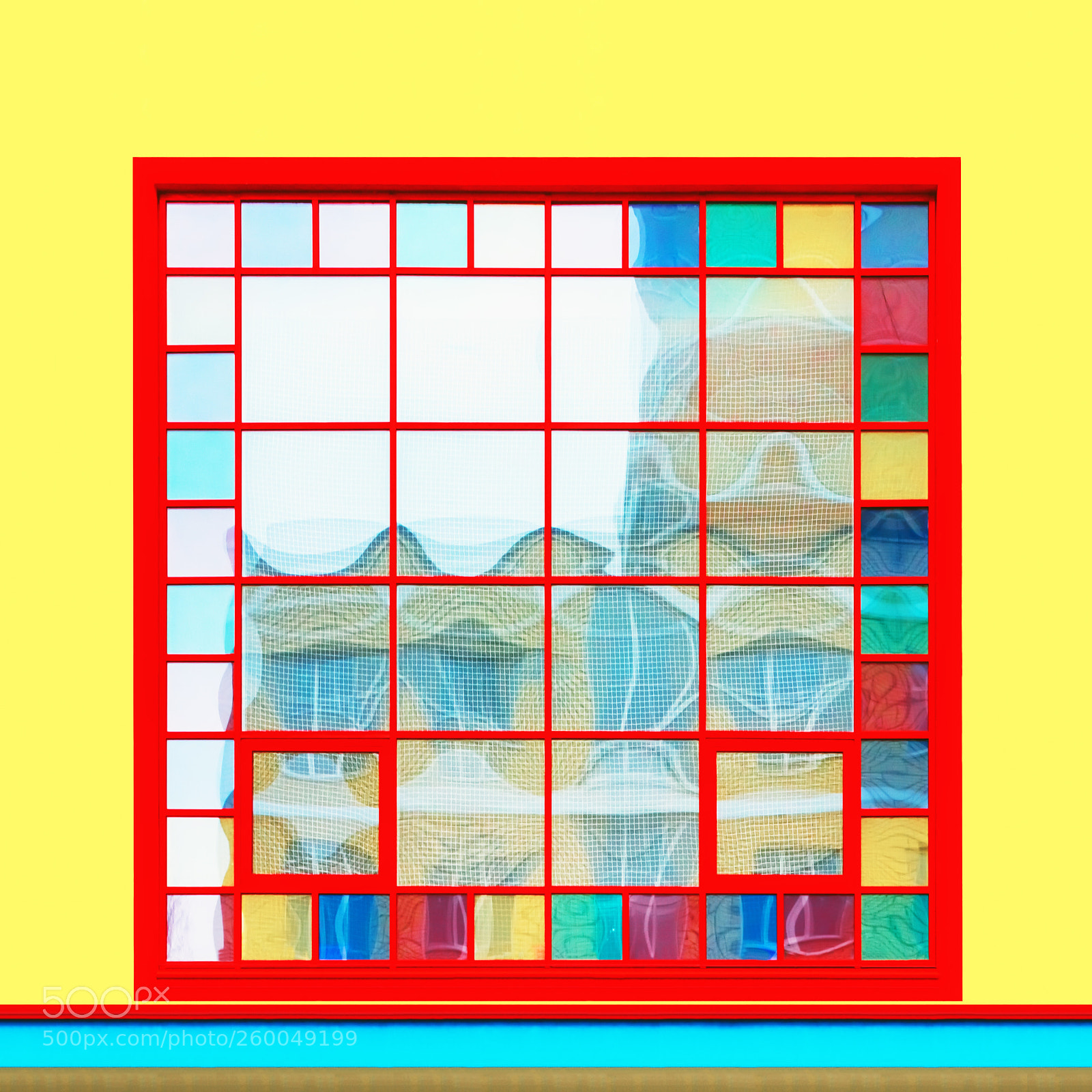 Canon EOS 550D (EOS Rebel T2i / EOS Kiss X4) sample photo. Square red window on photography