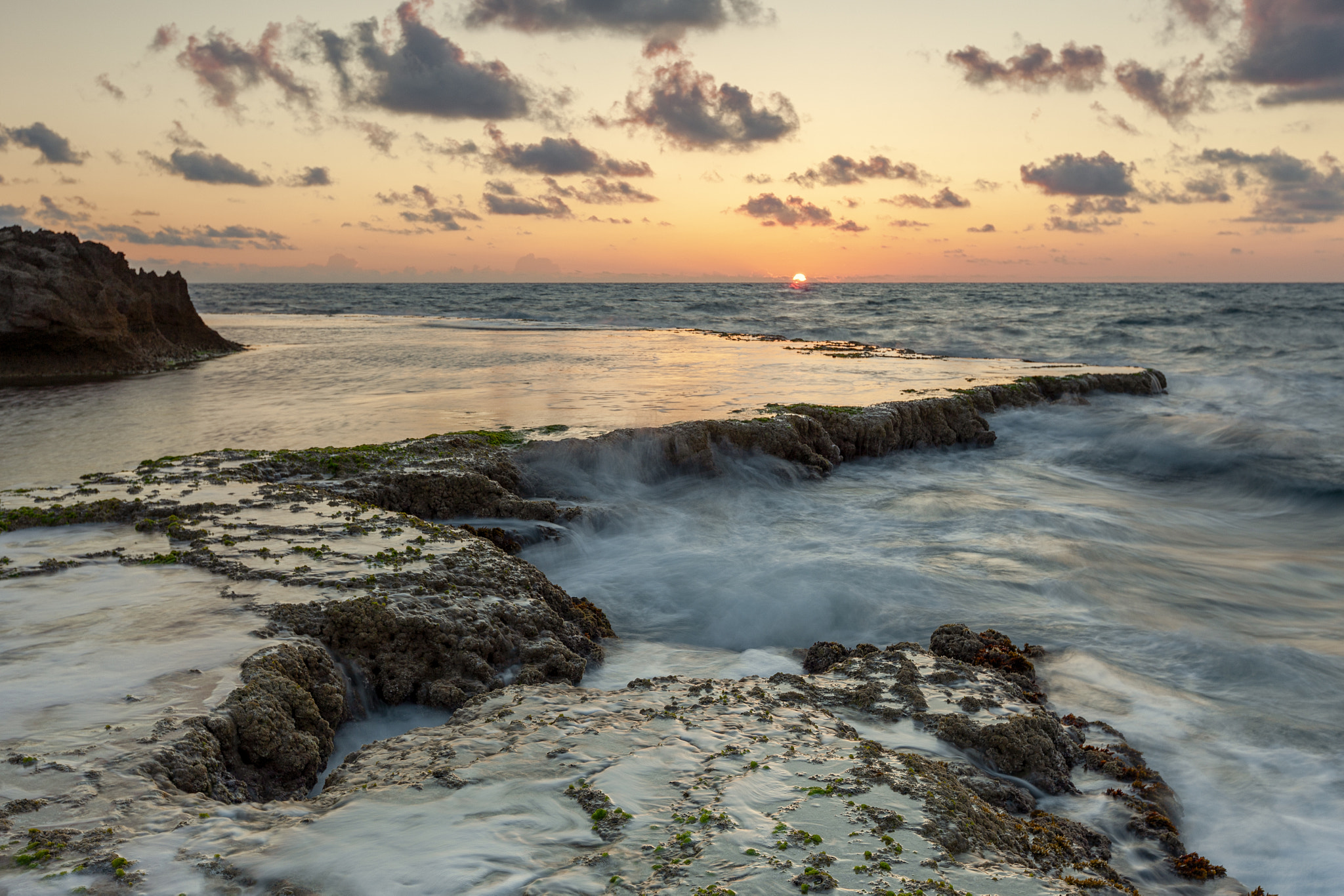 Canon EOS-1Ds Mark III sample photo. Mediterranean sea photography