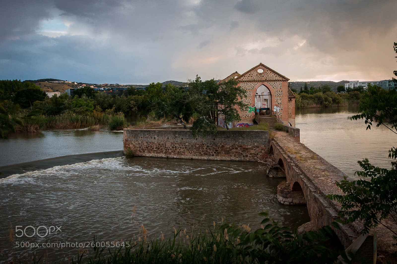 Canon EOS 70D sample photo. Central electrica sobre el photography