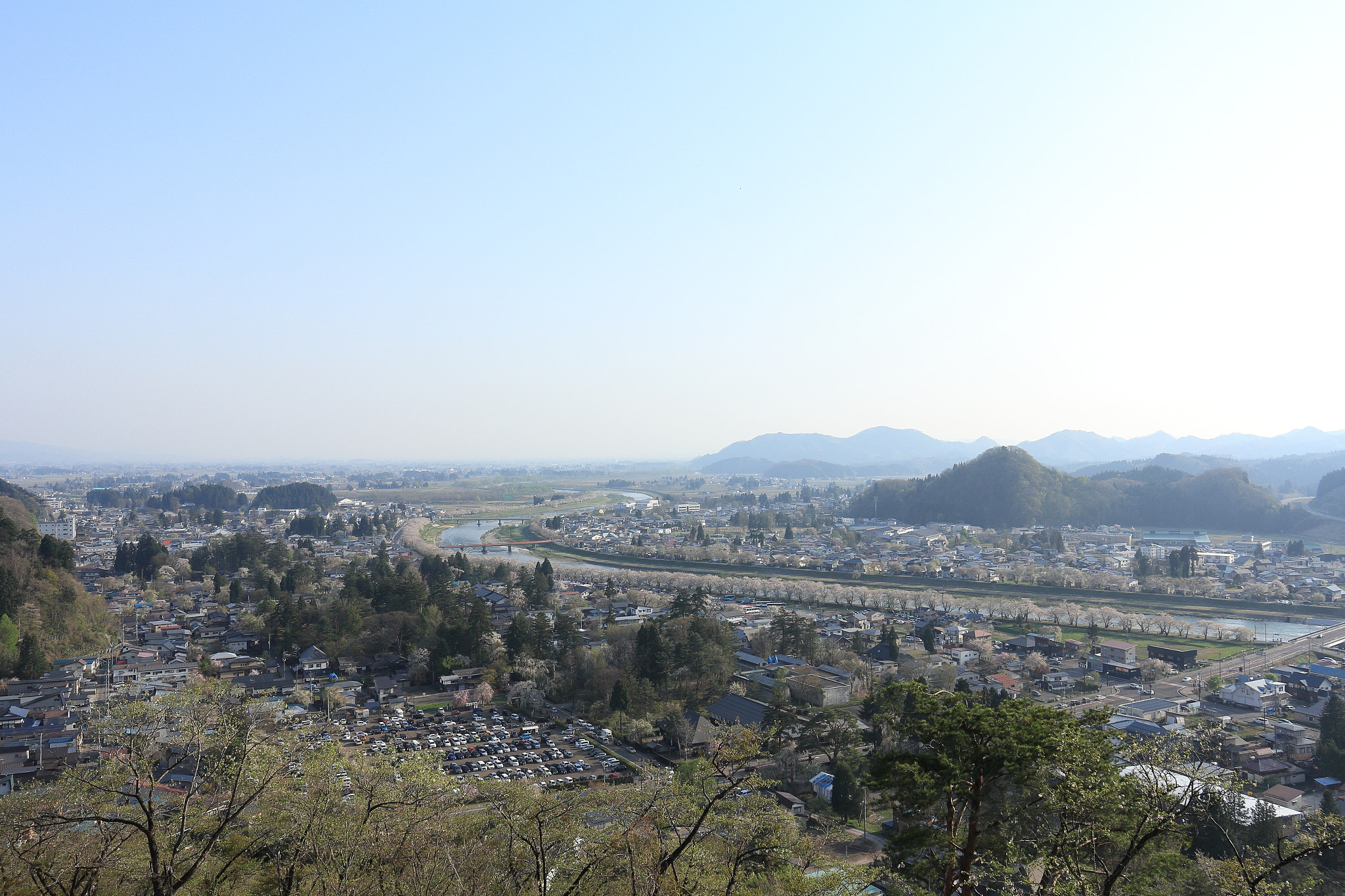 Canon EOS 60D + Canon EF-S 18-135mm F3.5-5.6 IS STM sample photo. Kakunodate cherry blossom photography