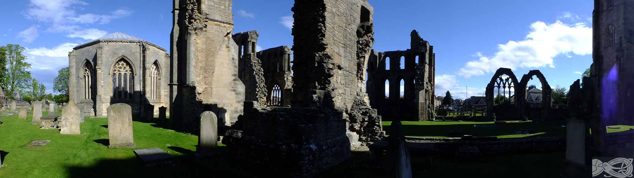 FujiFilm FinePix HS20 EXR (FinePix HS22 EXR) sample photo. Elgin cathedral photography