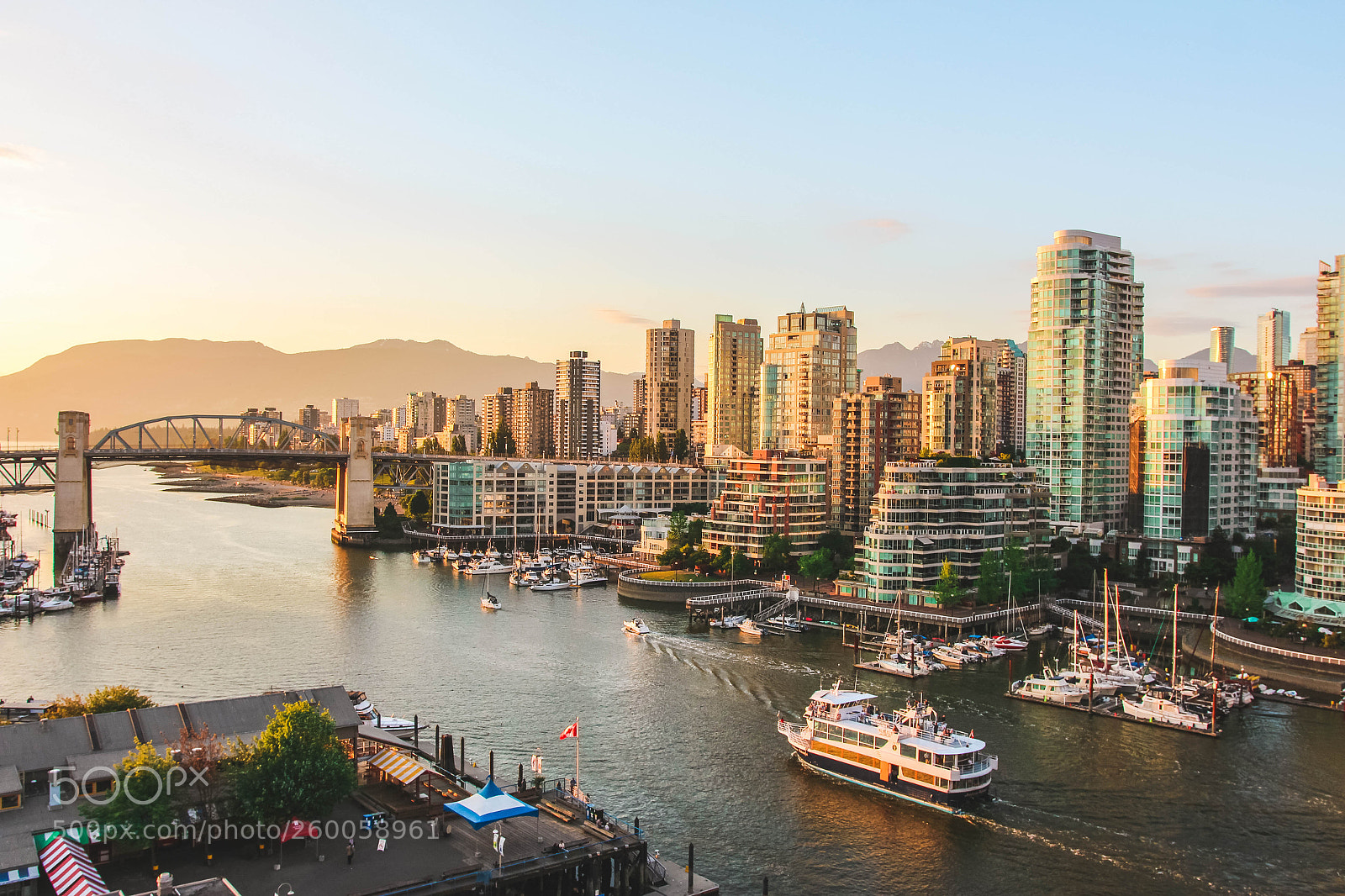 Canon EOS 700D (EOS Rebel T5i / EOS Kiss X7i) sample photo. Vancouver photography