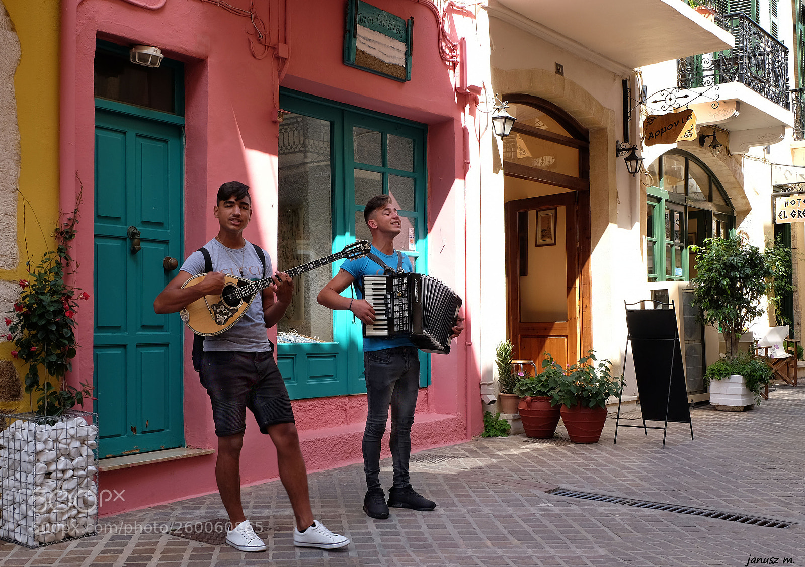 Fujifilm X-T10 sample photo. Street musicians ... photography