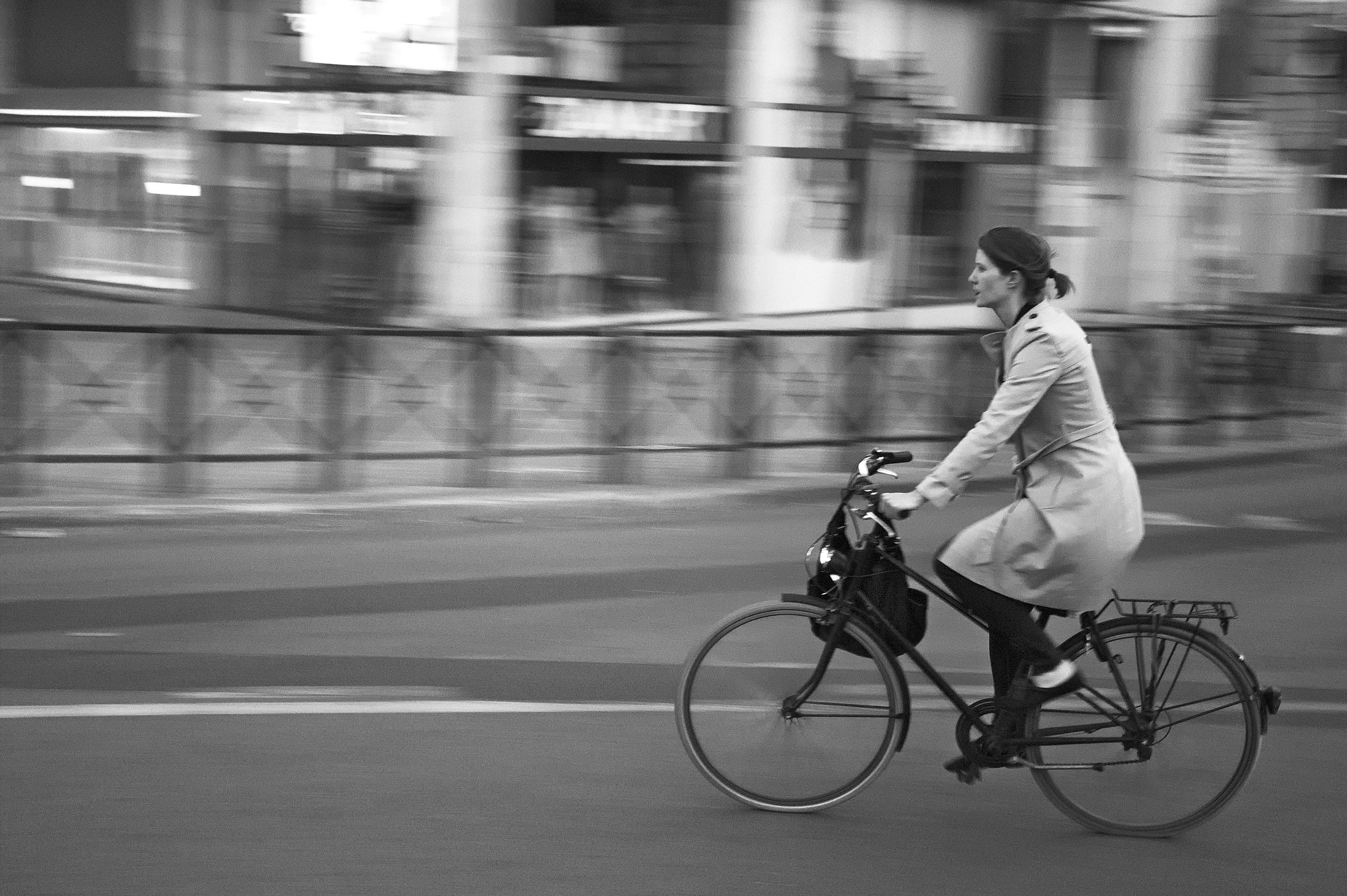 Canon EF-S 18-55mm F3.5-5.6 IS sample photo. A bicyclette photography