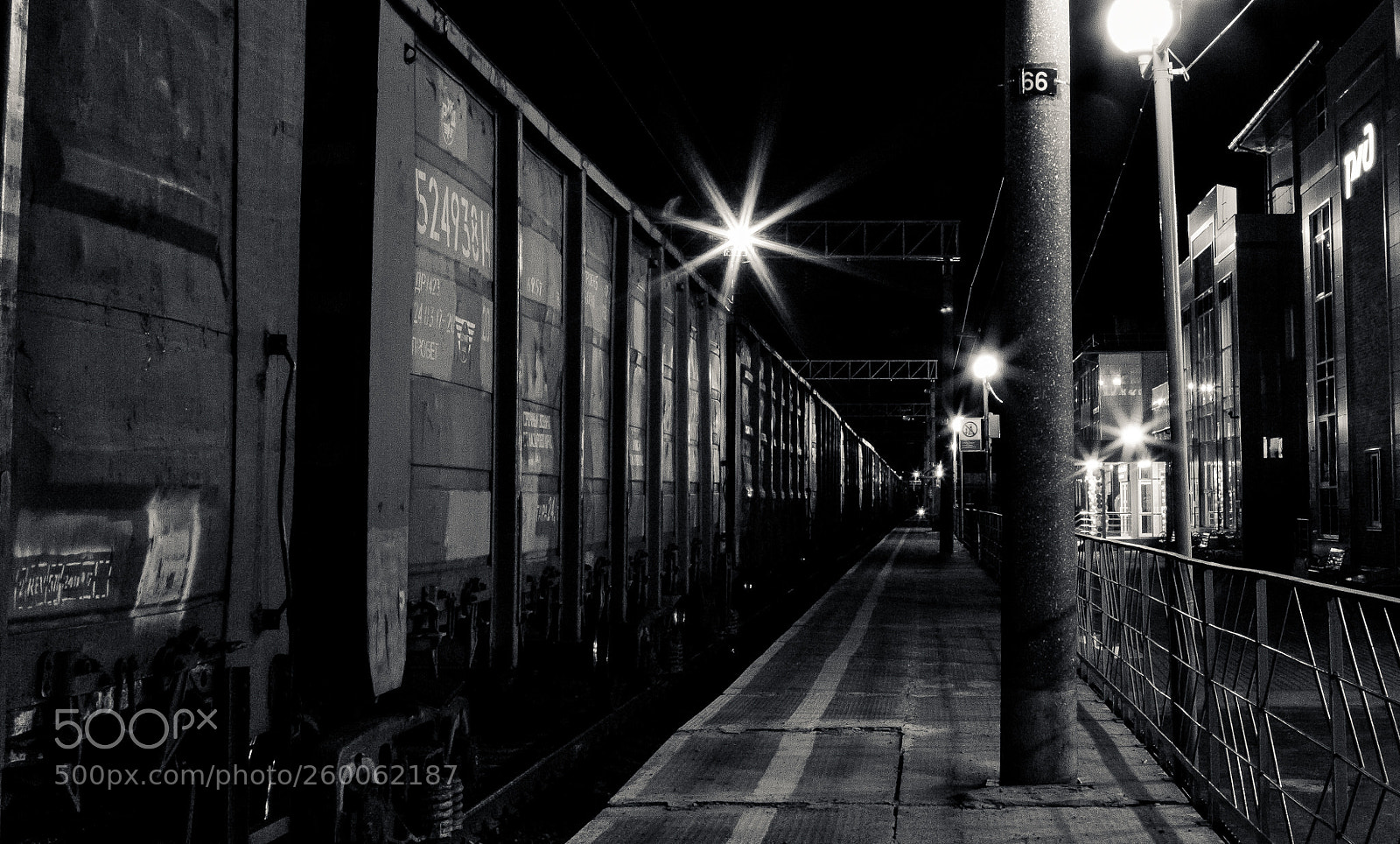 Canon EOS 7D sample photo. At the station photography