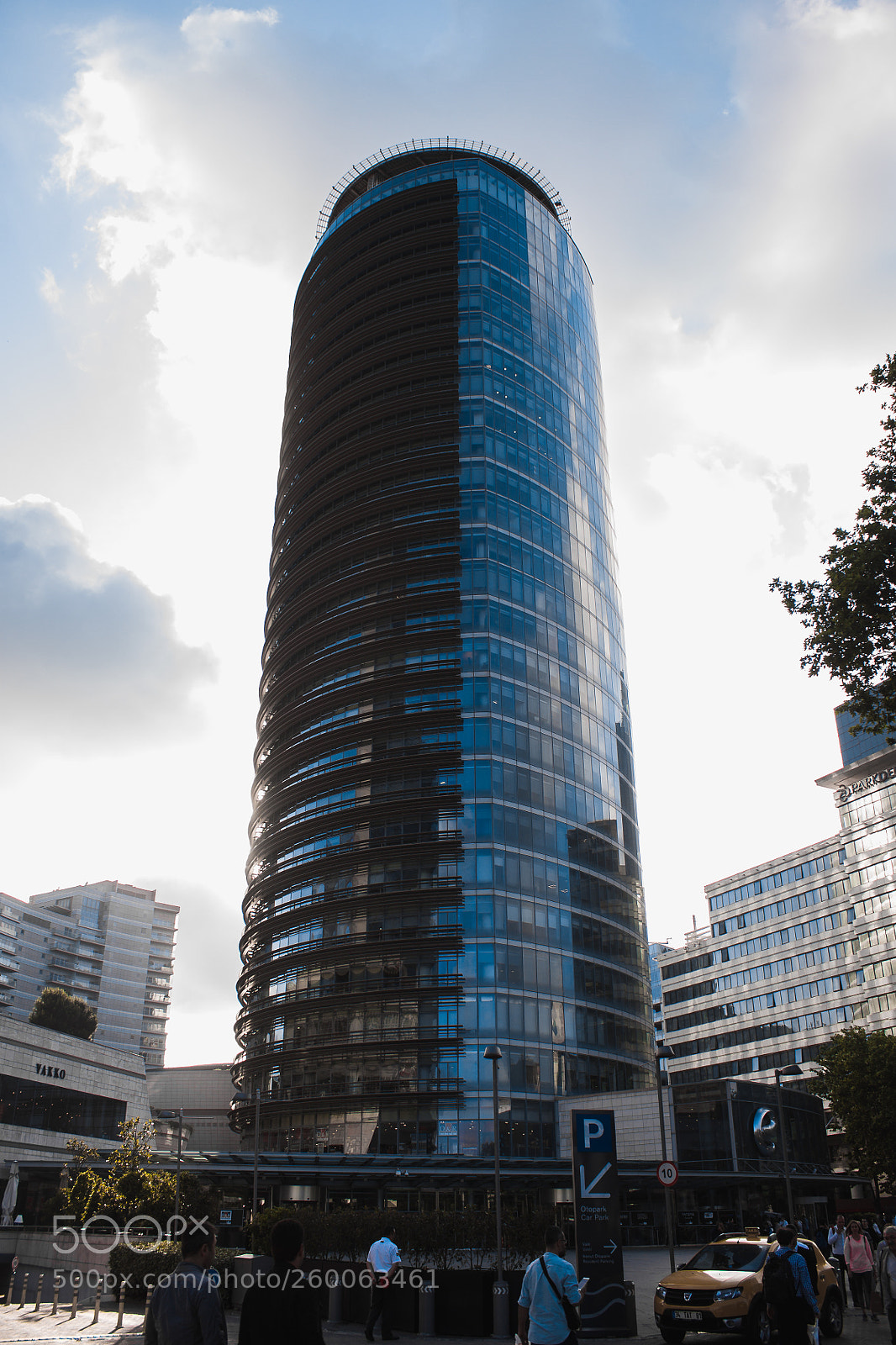 Canon EOS 1100D (EOS Rebel T3 / EOS Kiss X50) sample photo. Modern building photography