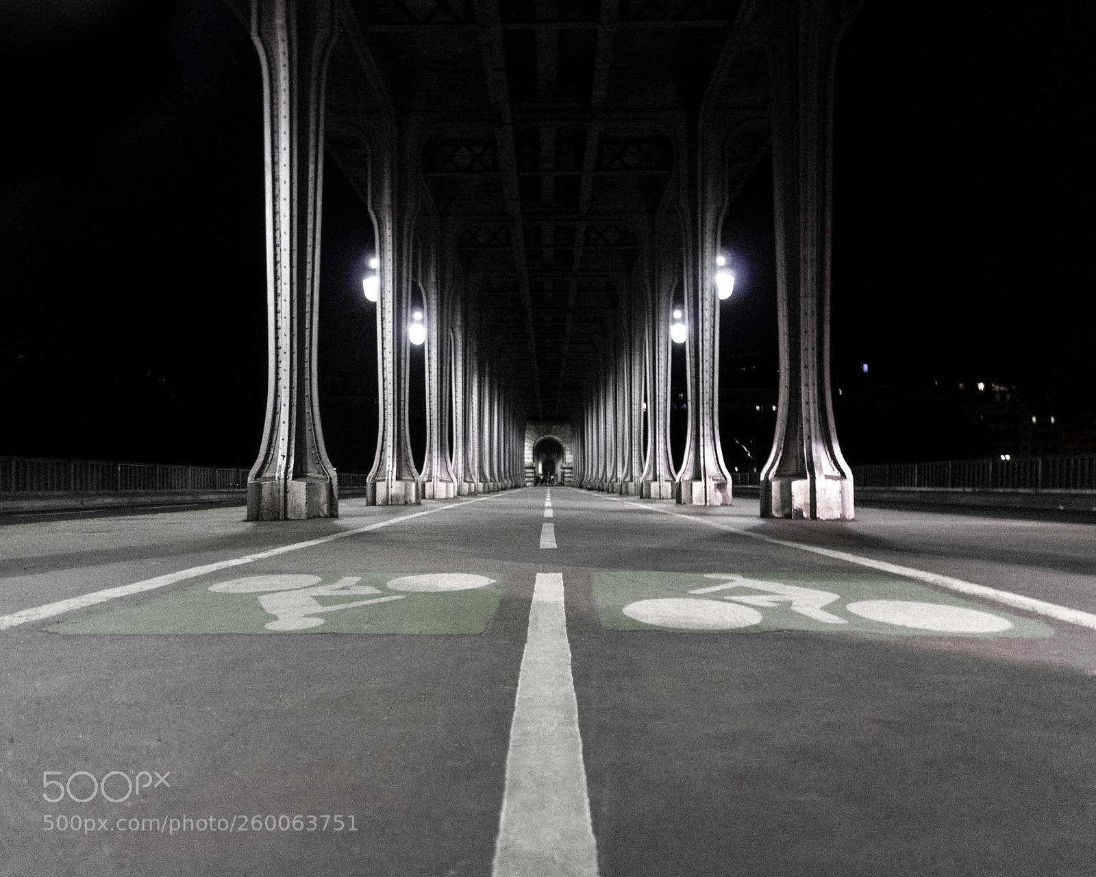 Pentax K-r sample photo. Infinite roof photography
