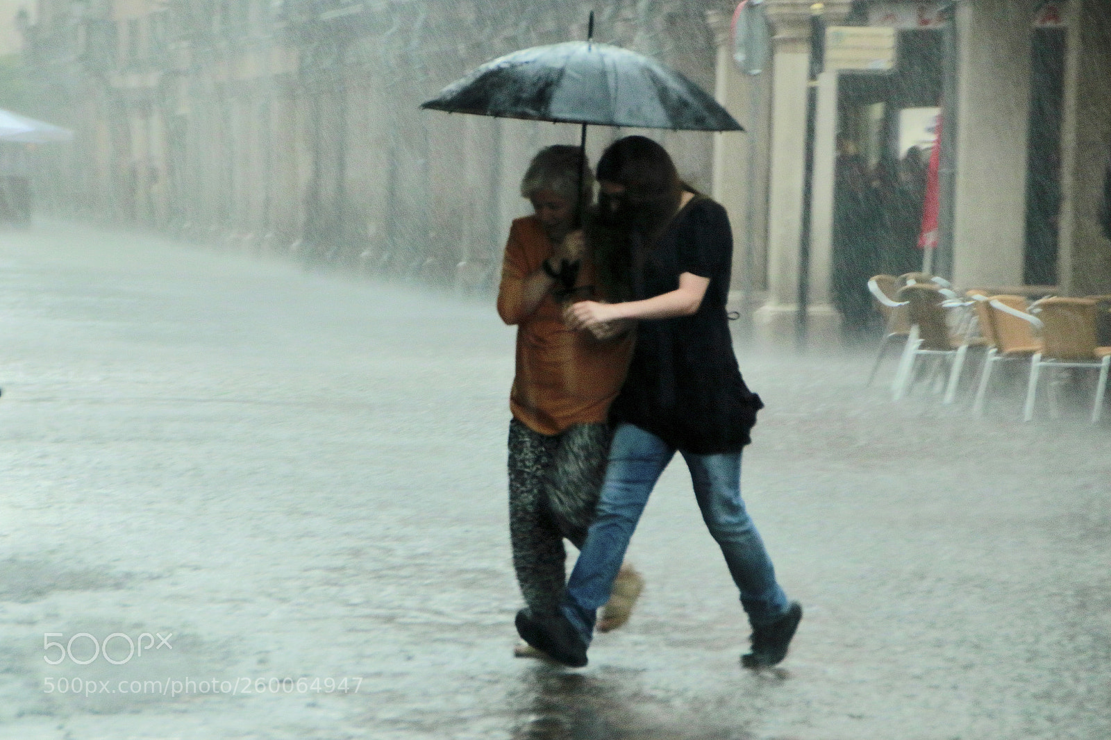 Canon EOS 80D sample photo. Aguantando la tormenta_02 photography