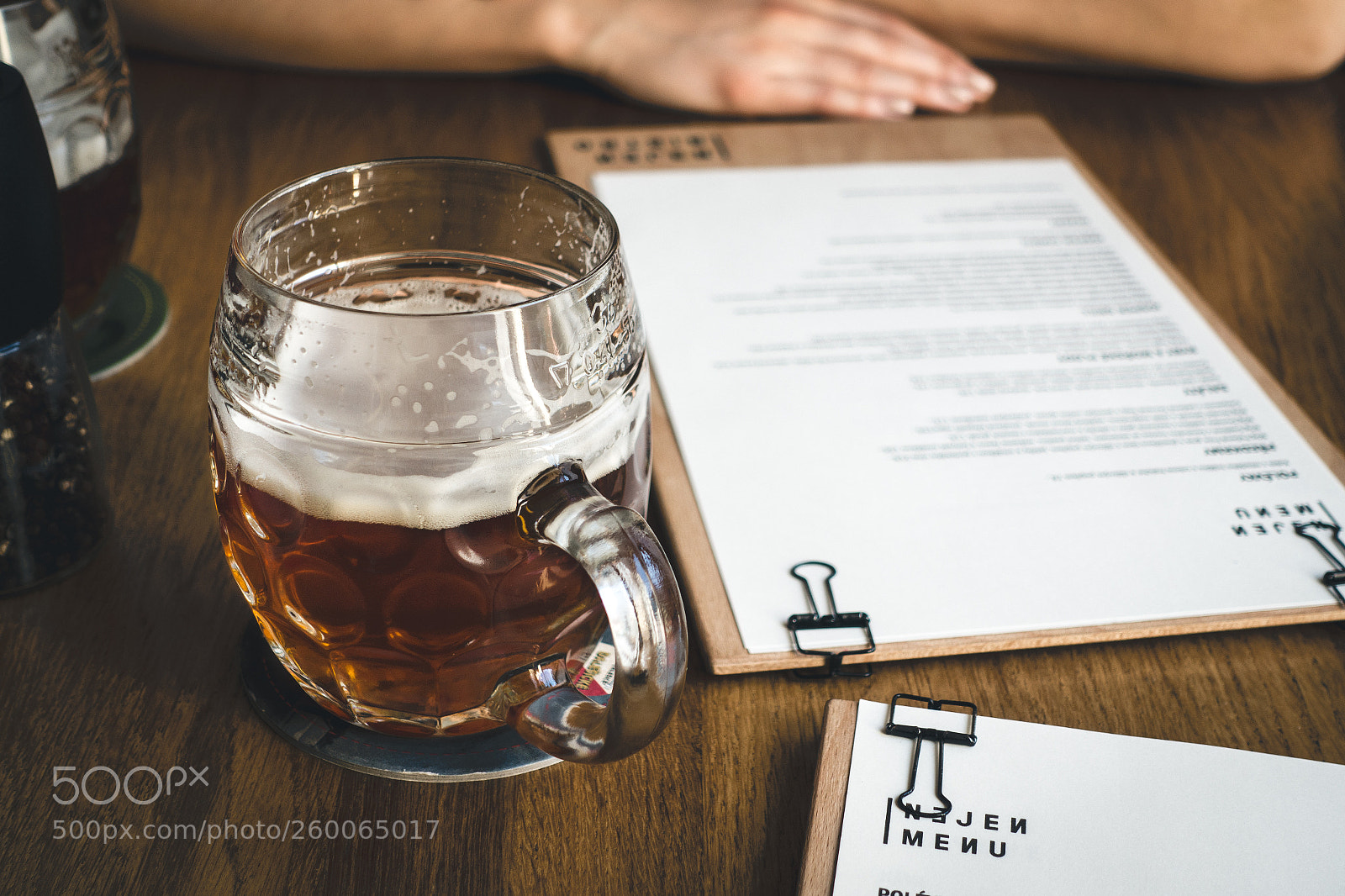 Sony Cyber-shot DSC-RX100 IV sample photo. Pilsner urquell in a photography