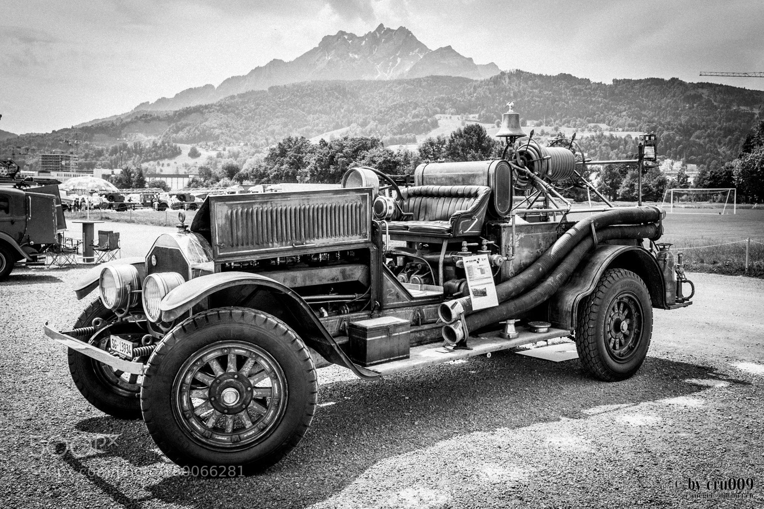 Nikon D750 sample photo. Old fire truck in photography