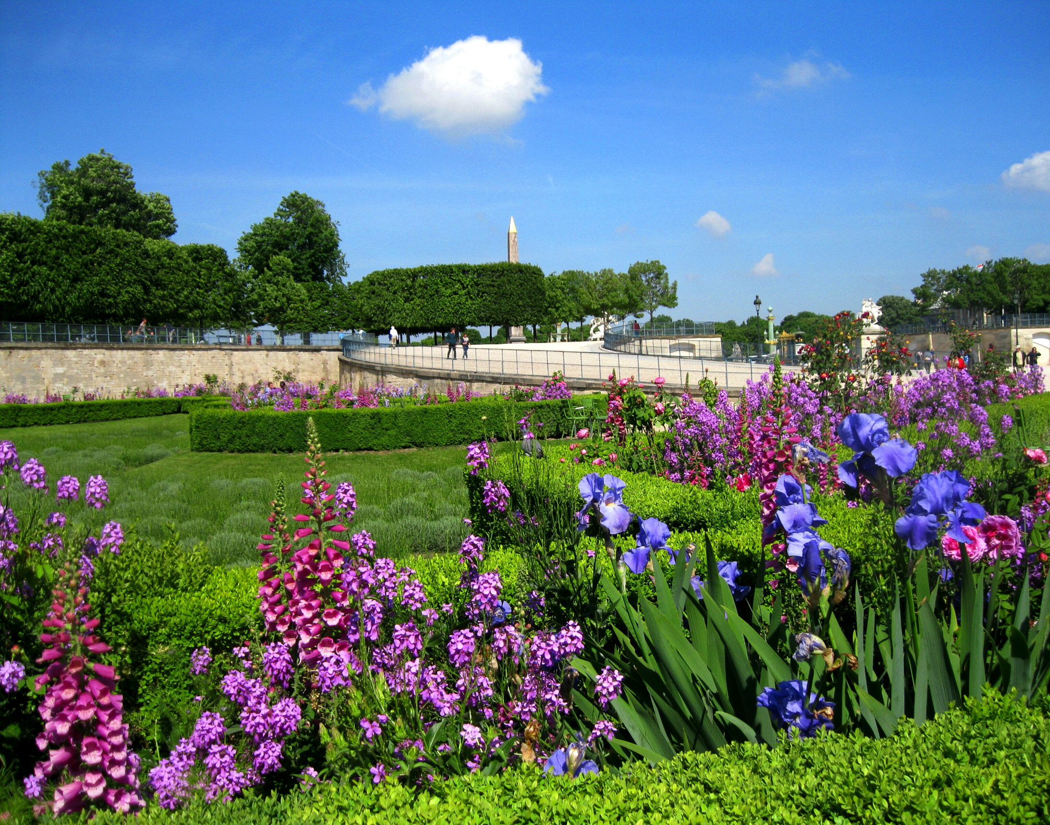 Canon PowerShot A3100 IS sample photo. Les tuileries photography