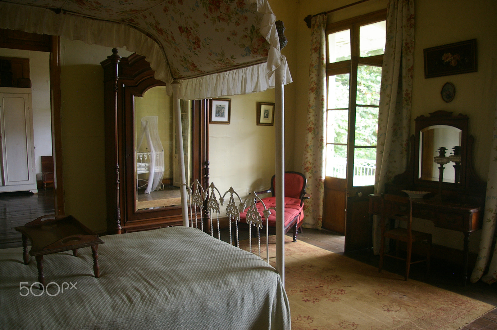 Pentax *ist DL2 sample photo. Eurêka estate bedroom photography