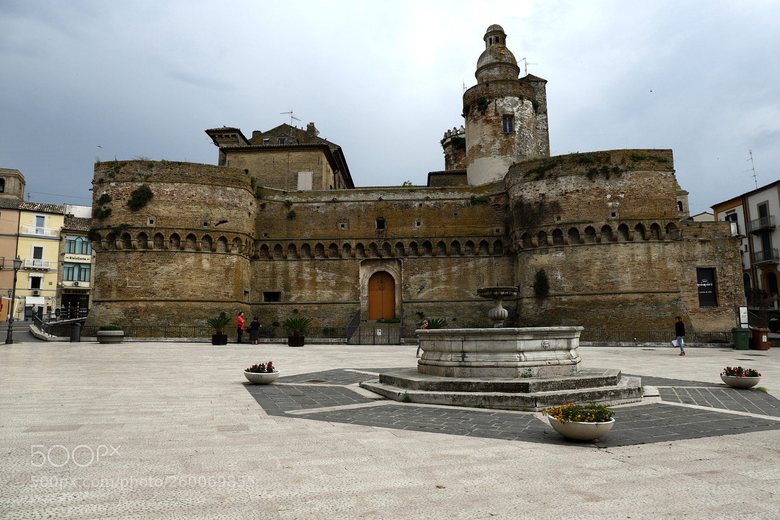 Canon EF 24-70mm F4L IS USM sample photo. Caldoresco castle photography