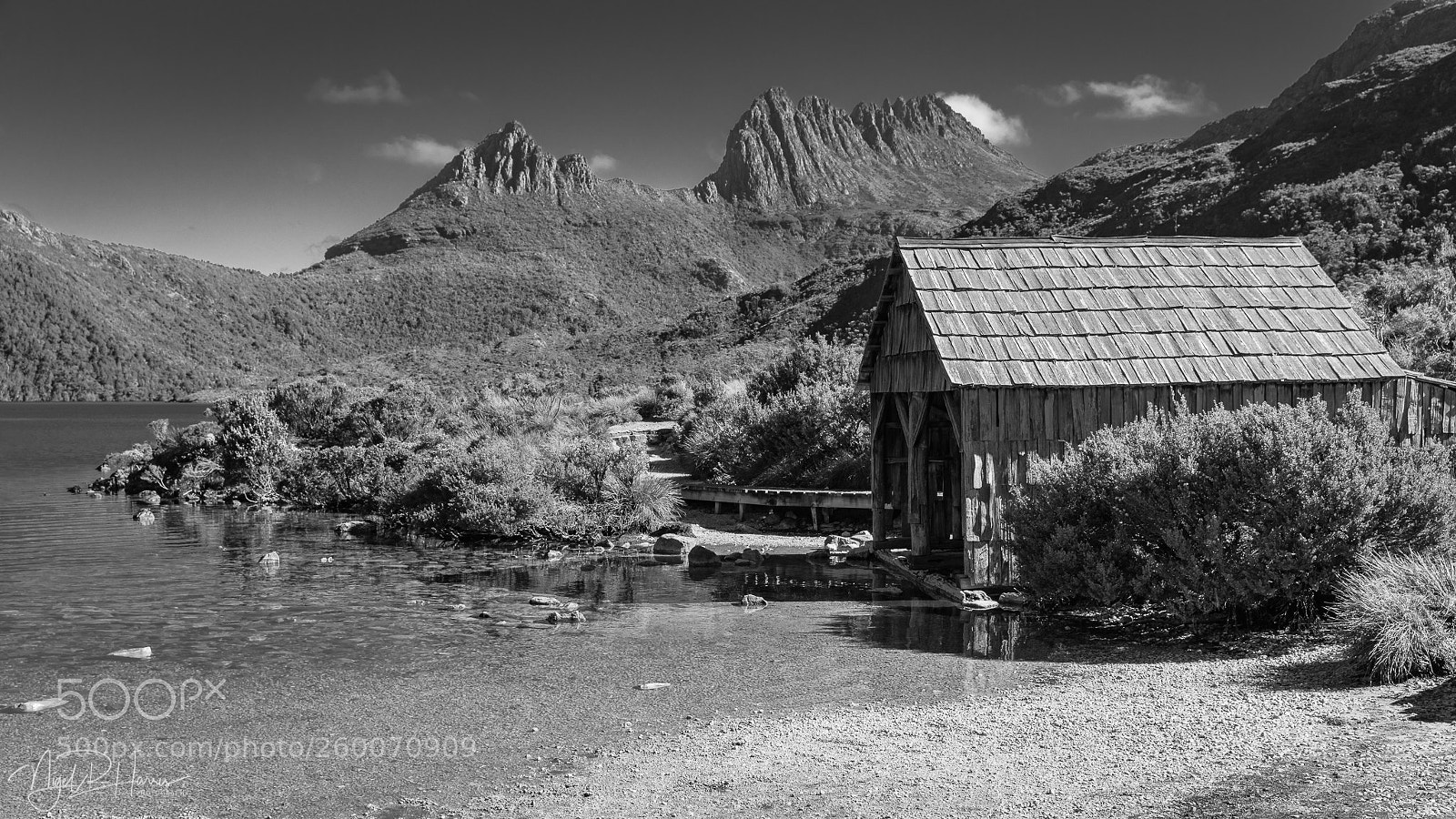 Canon EOS 5D Mark IV sample photo. Dove lake boathouse photography
