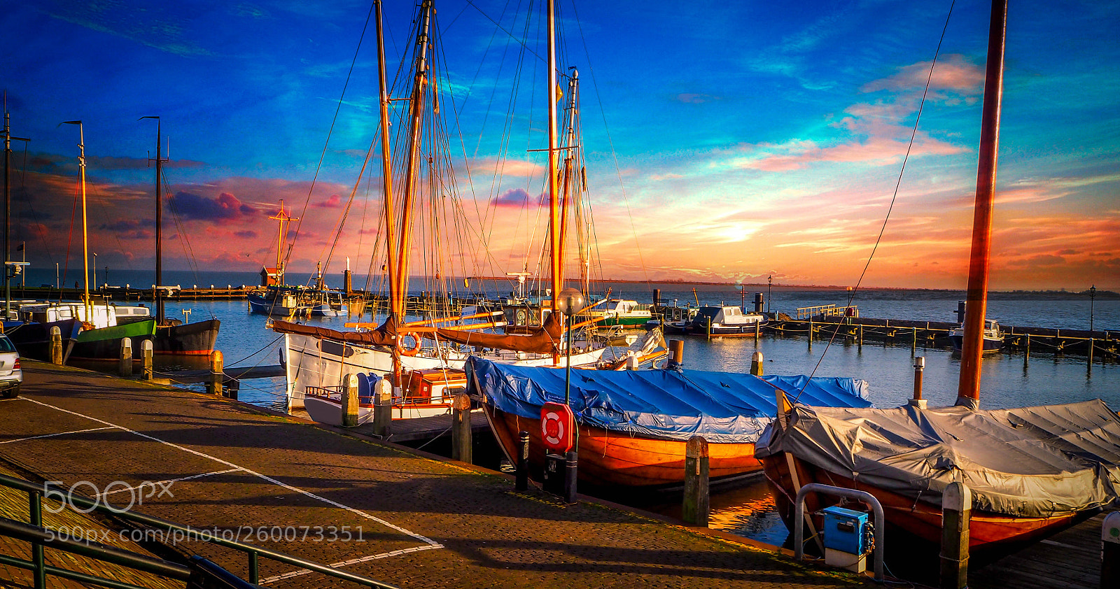 Olympus OM-D E-M10 sample photo. Volendam village sailing boad photography