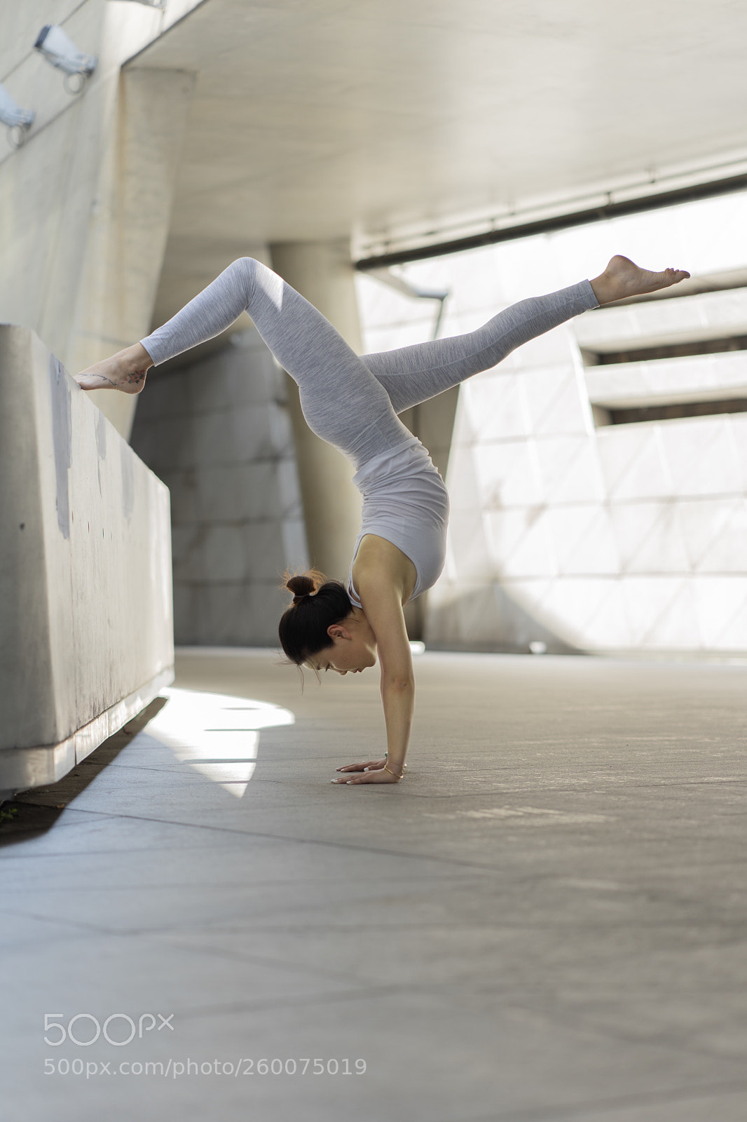 Sony a7 II sample photo. #yoga
#missdaisy photography