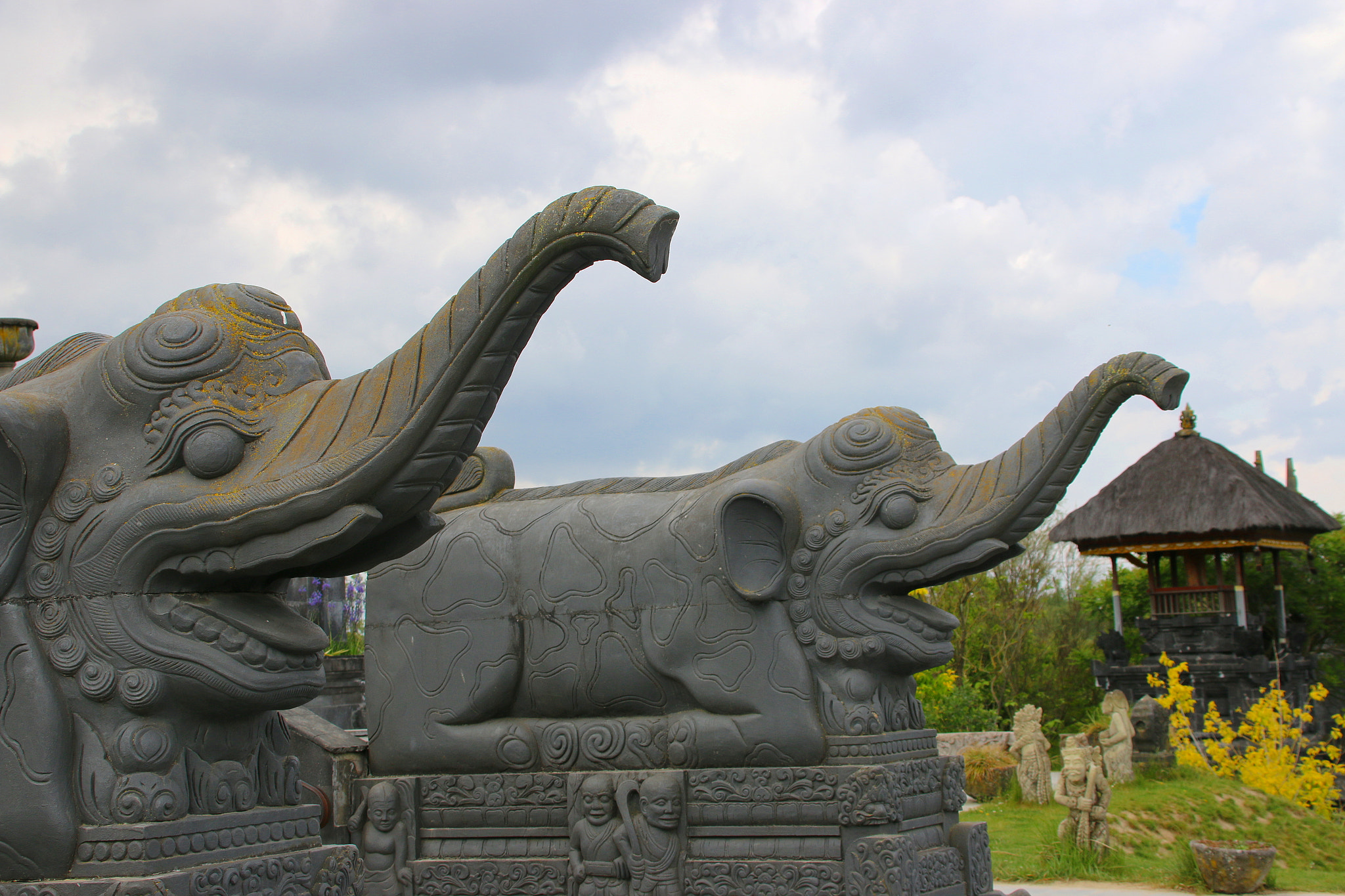 Canon EF 75-300mm F4.0-5.6 IS USM sample photo. Pairi daiza photography