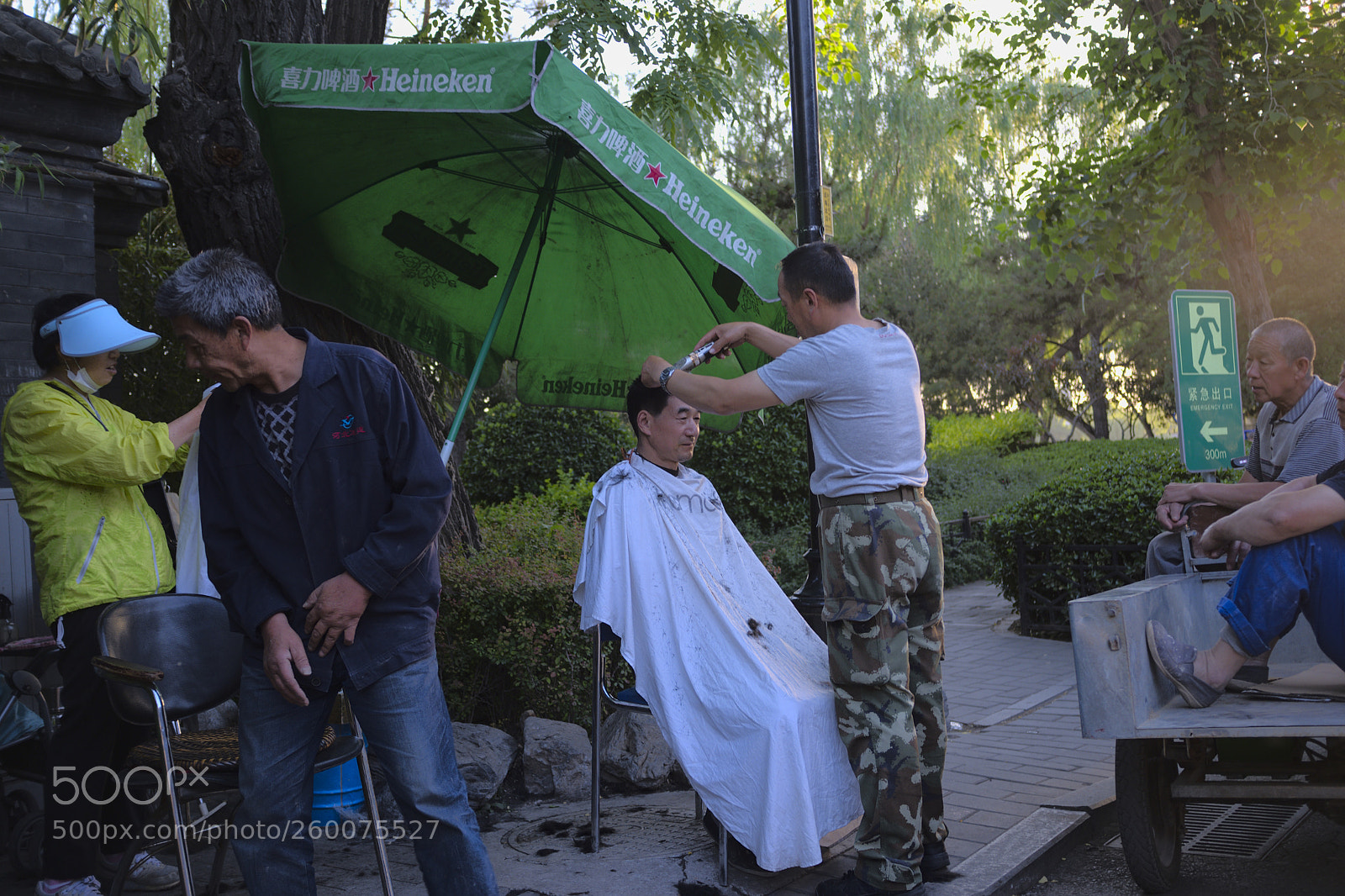 Fujifilm X100F sample photo. Summer hair-cut photography