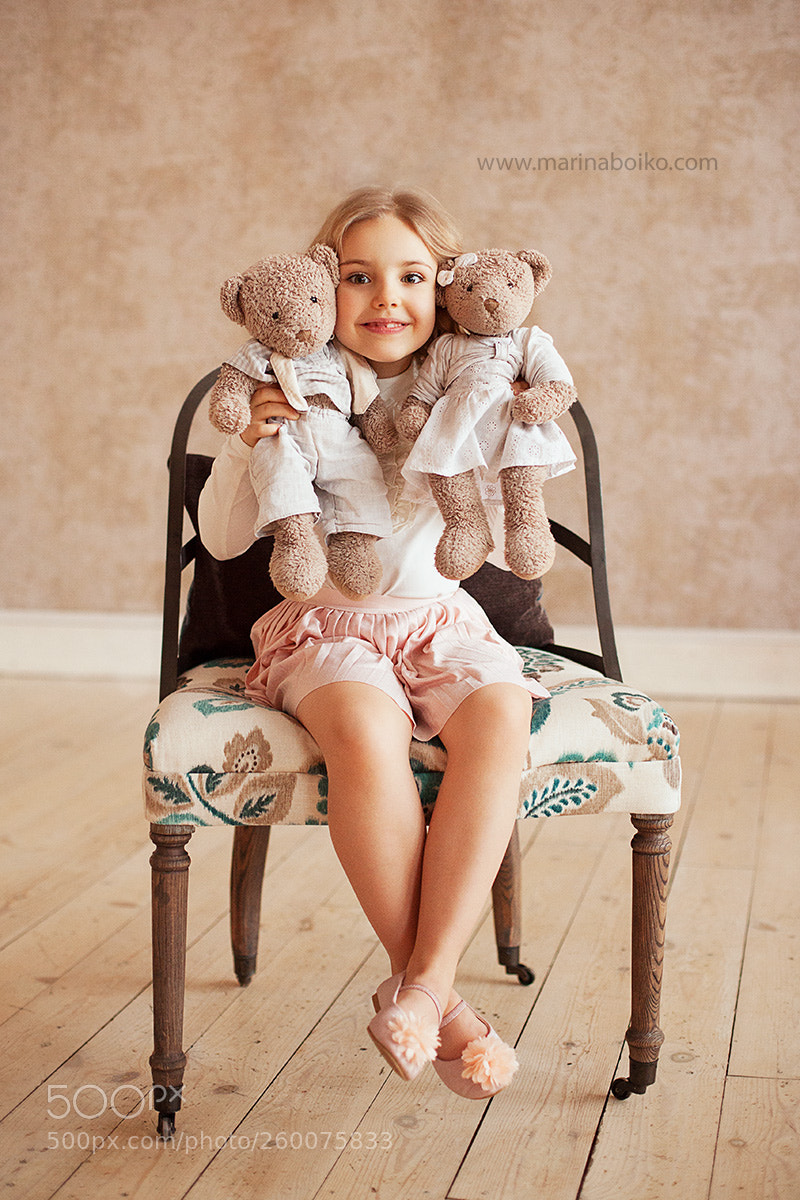Canon EOS 5D Mark II sample photo. Maria and bears photography