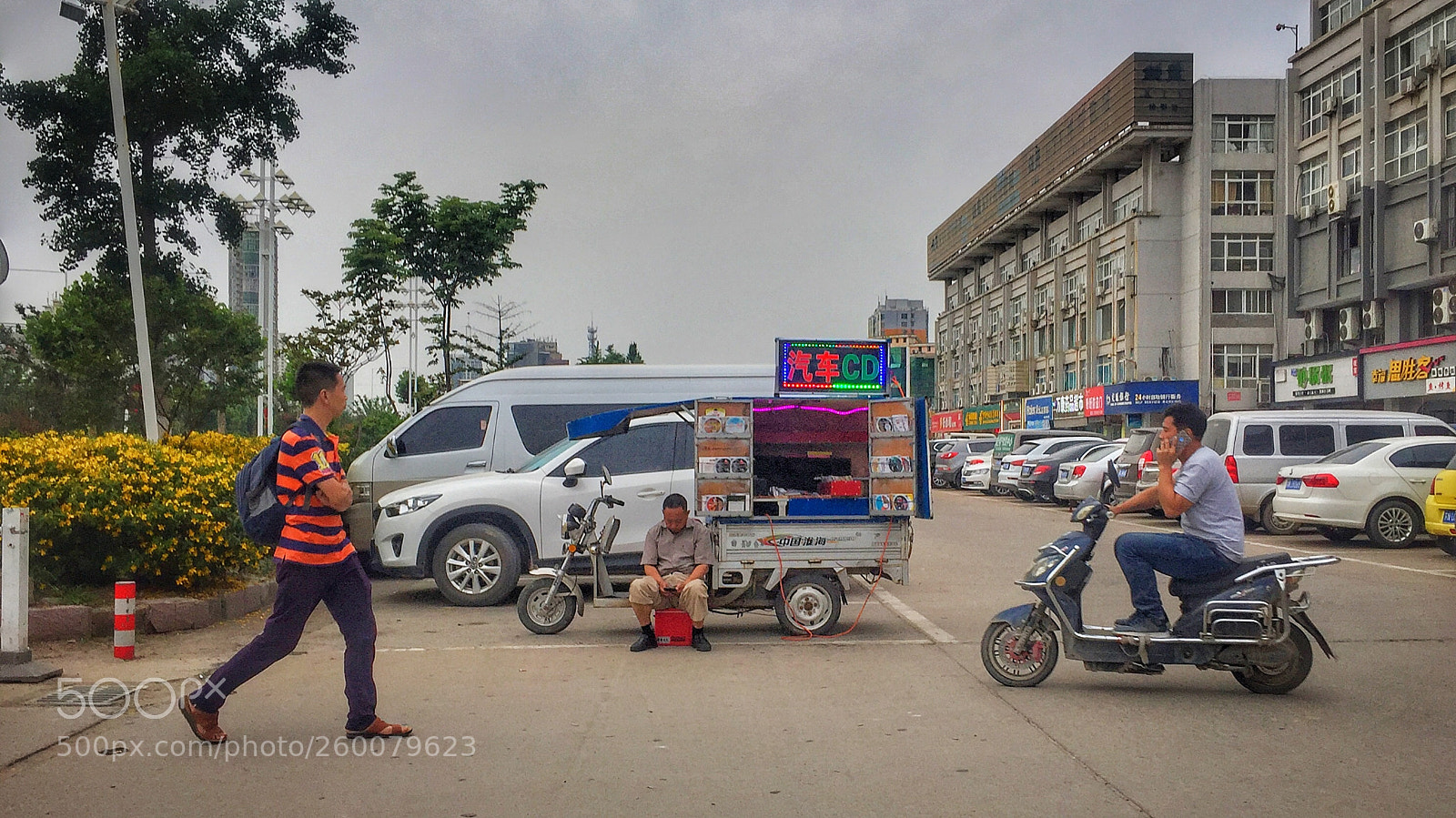 Apple iPhone 6 sample photo. Car cd photography