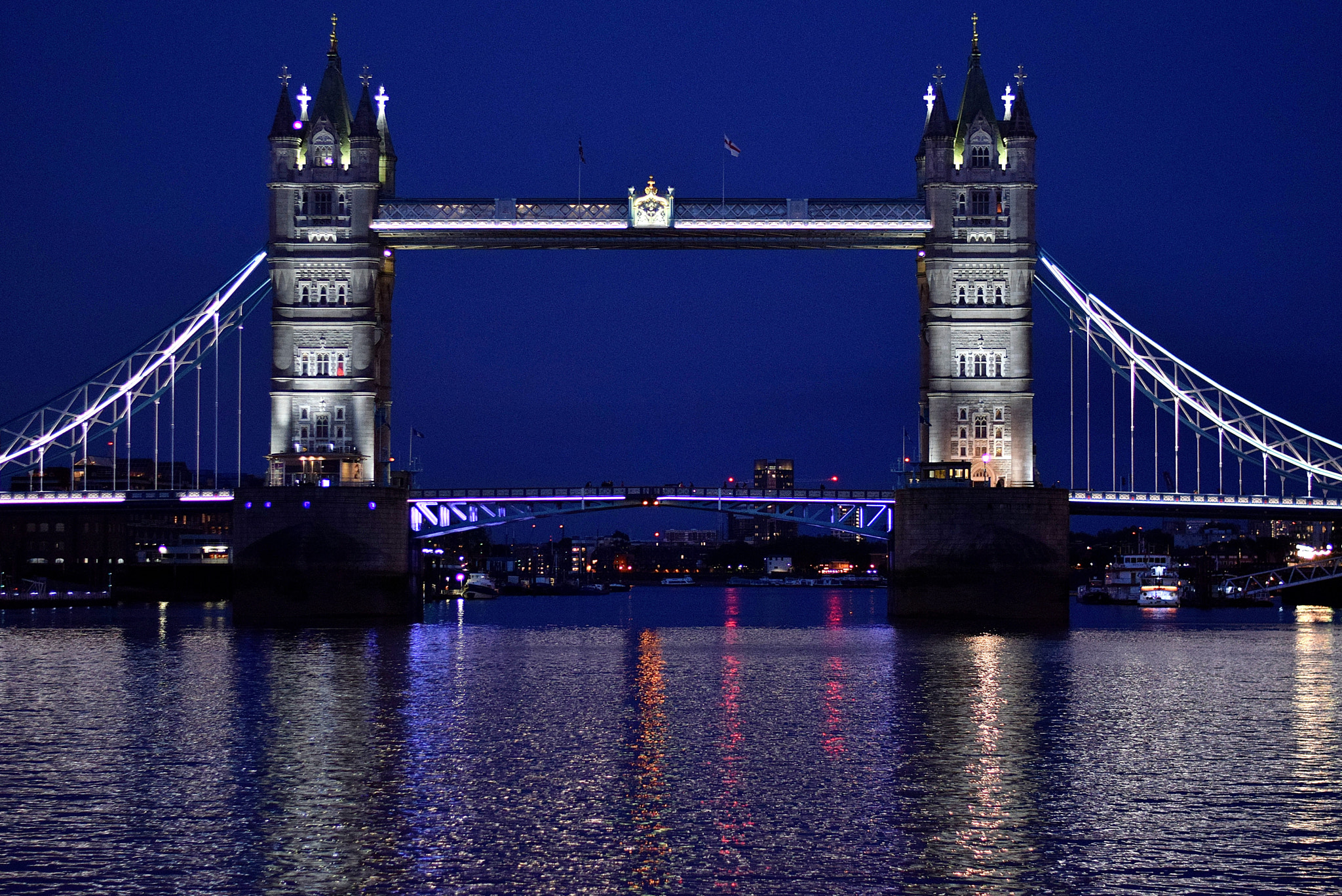 Nikon AF-S Nikkor 50mm F1.8G sample photo. Tower bridge photography