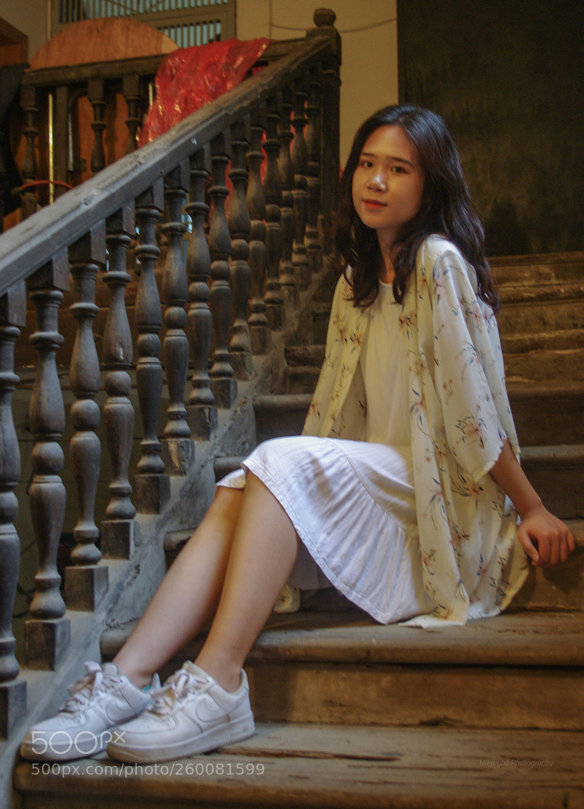 Pentax K200D sample photo. On the stairway. photography